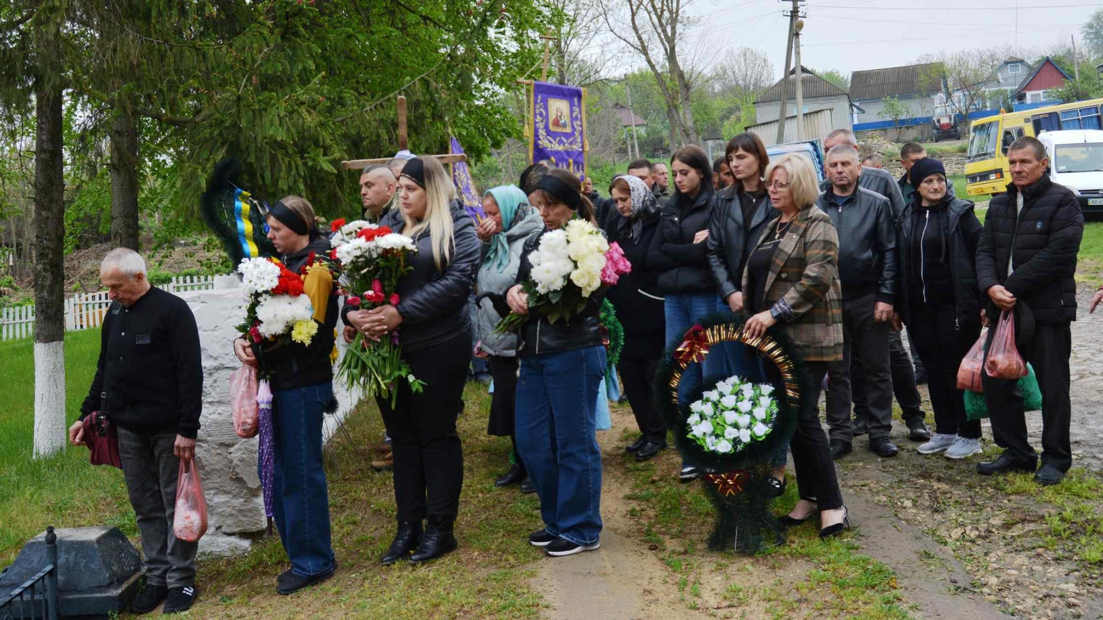 Томашпільська громада прощалась із 43-річним ветераном російсько-української війни