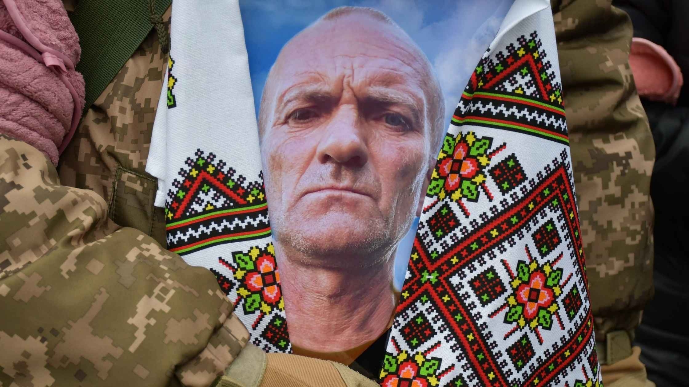 Тростянеччина попрощалася із загиблим захисником Олександром Кукурудзою