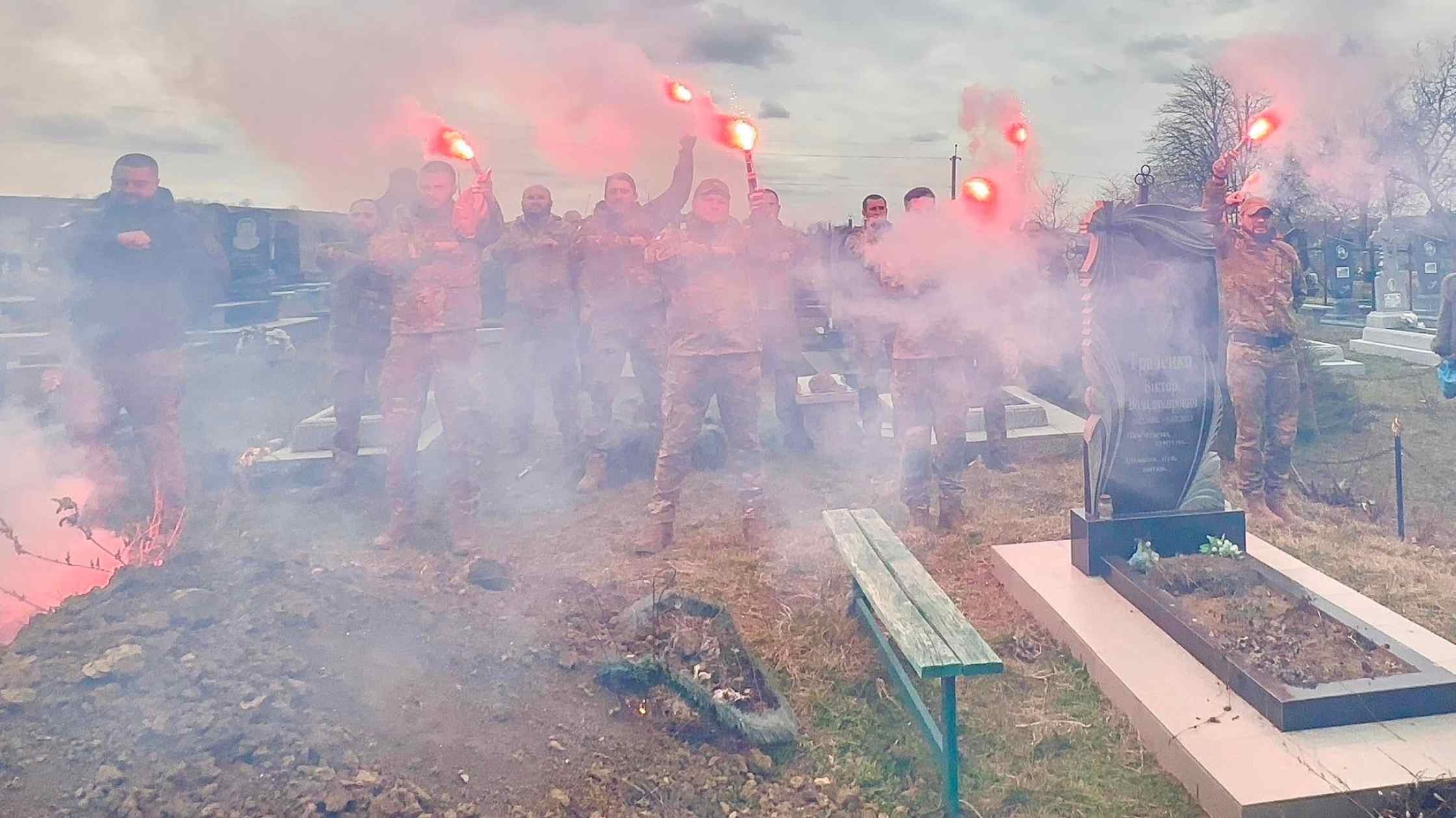 Тульчинська громада попрощалася із загиблим воїном з третьої штурмової