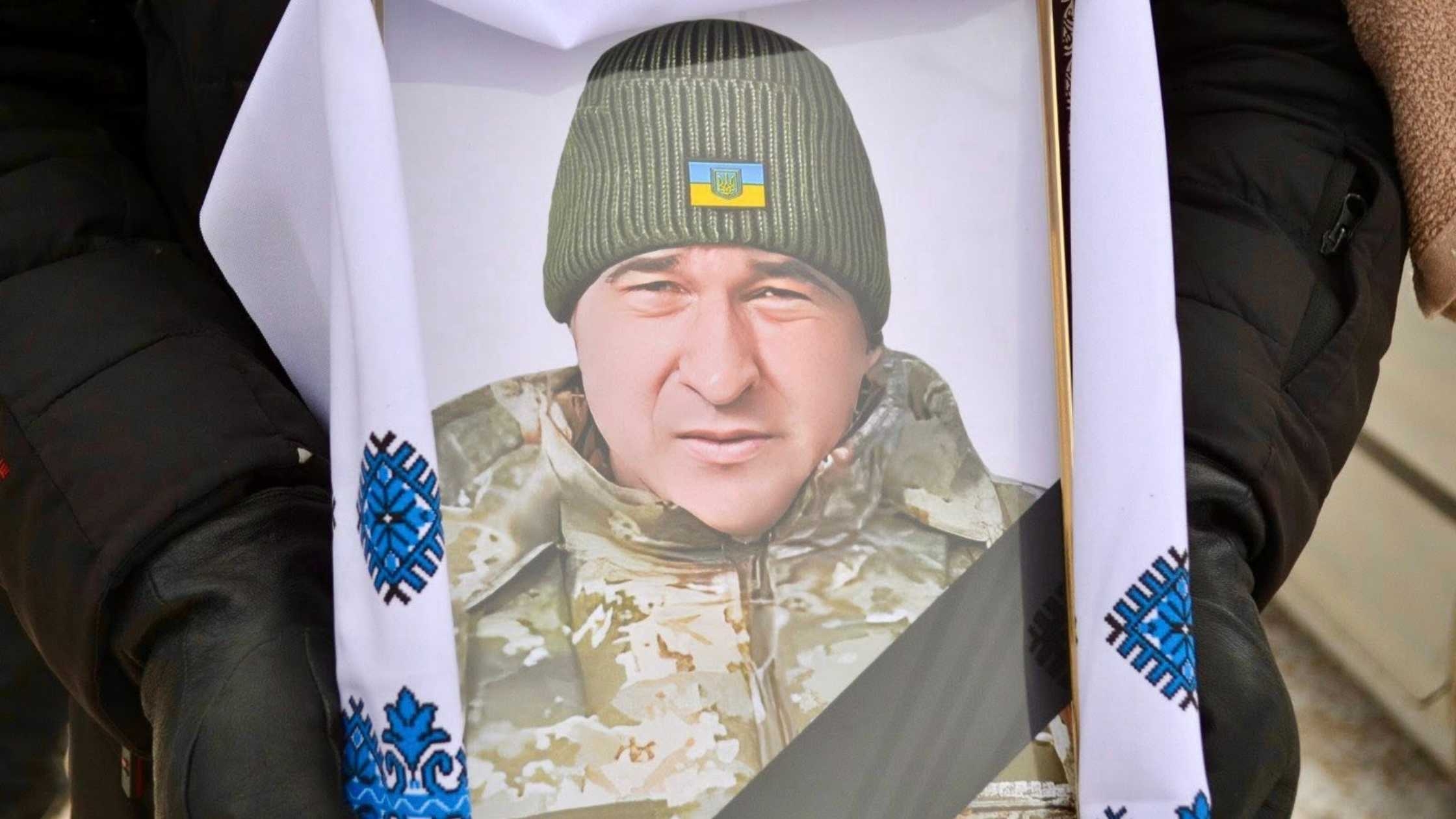 У Бершаді прощались із загиблим на фронті земляком-танкістом