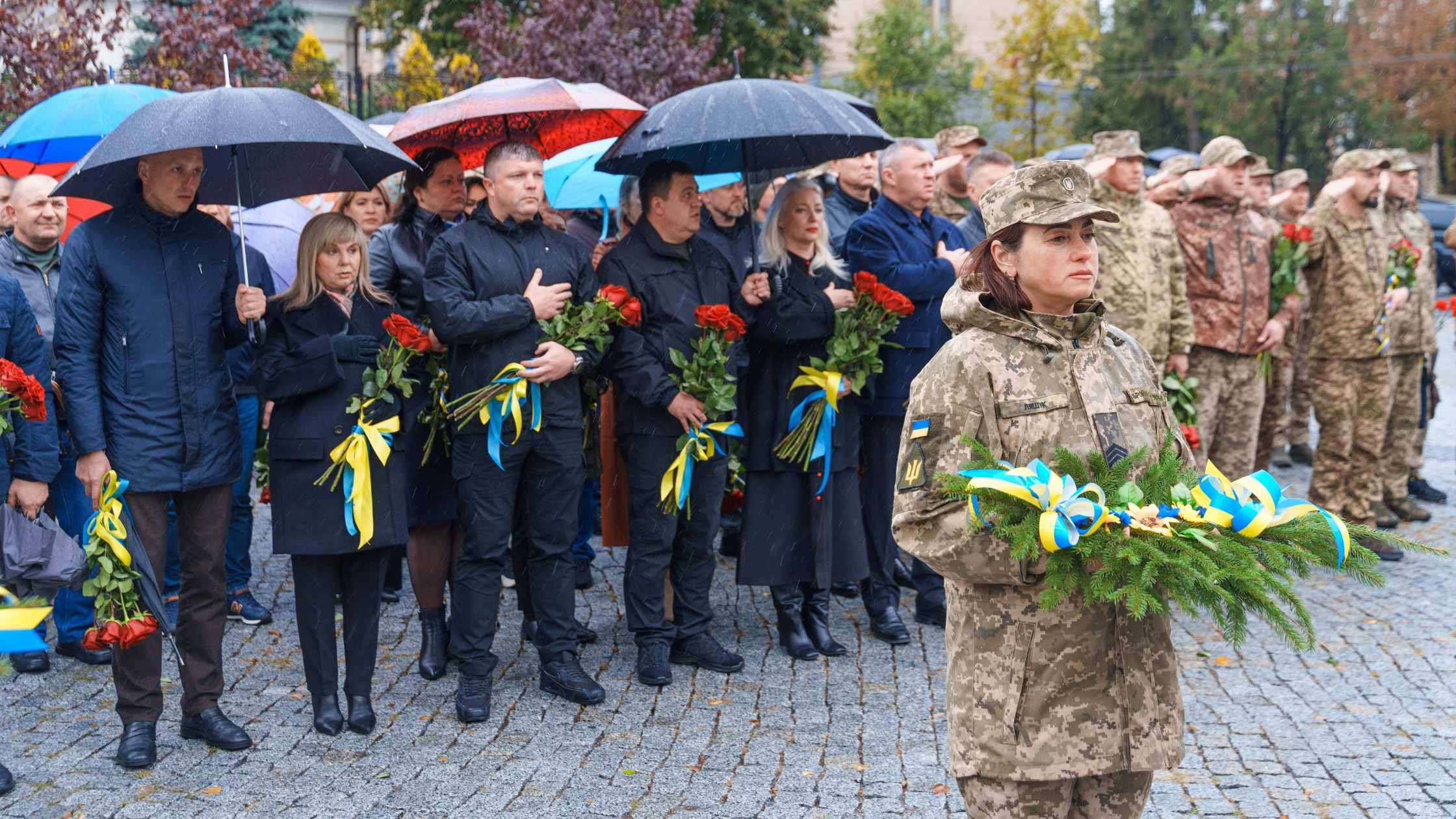 У День захисників і захисниць України вінничани вшанували пам’ять полеглих воїнів