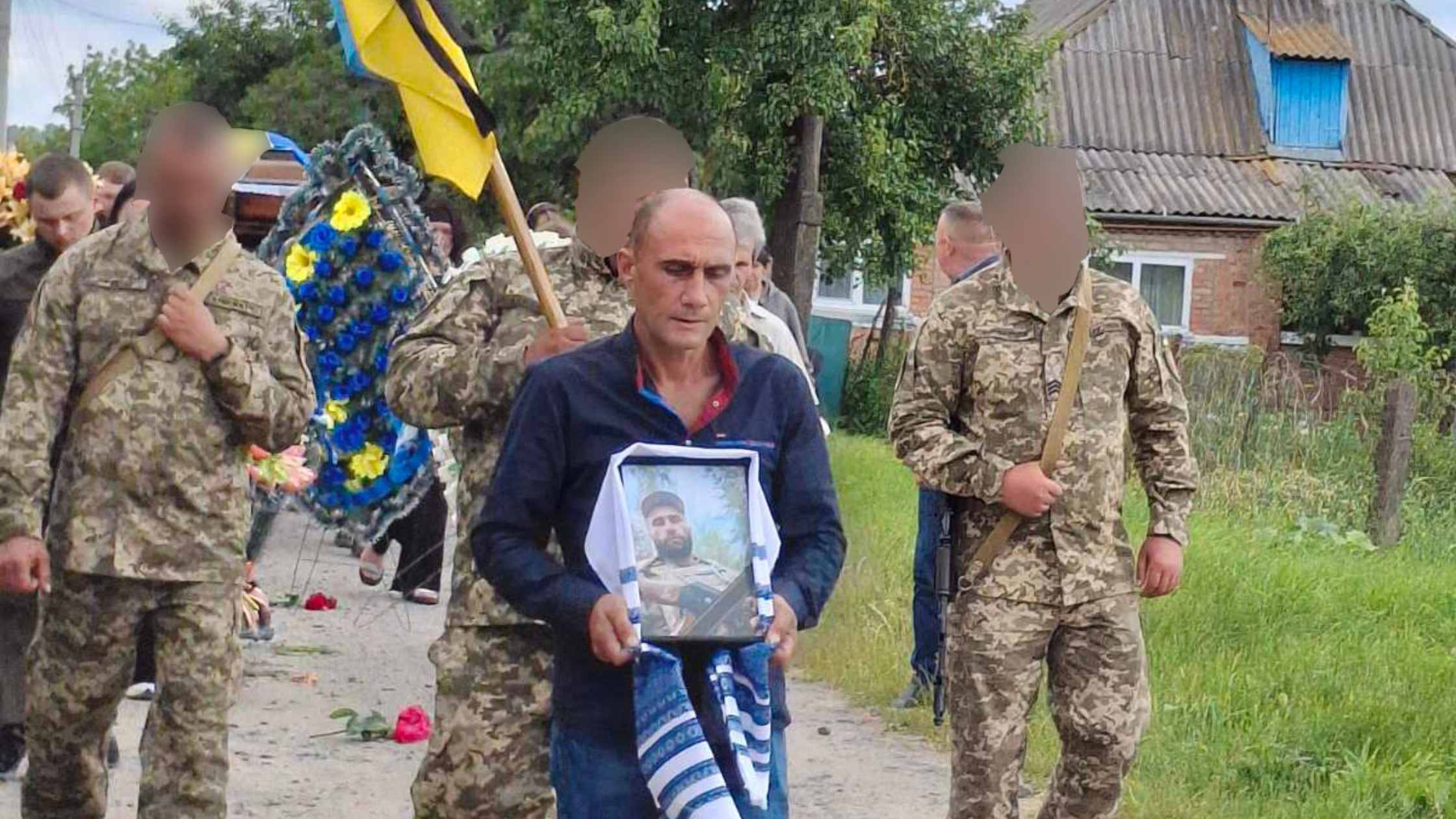 У Літині прощались з 39-річним солдатом аеромобільного батальйону