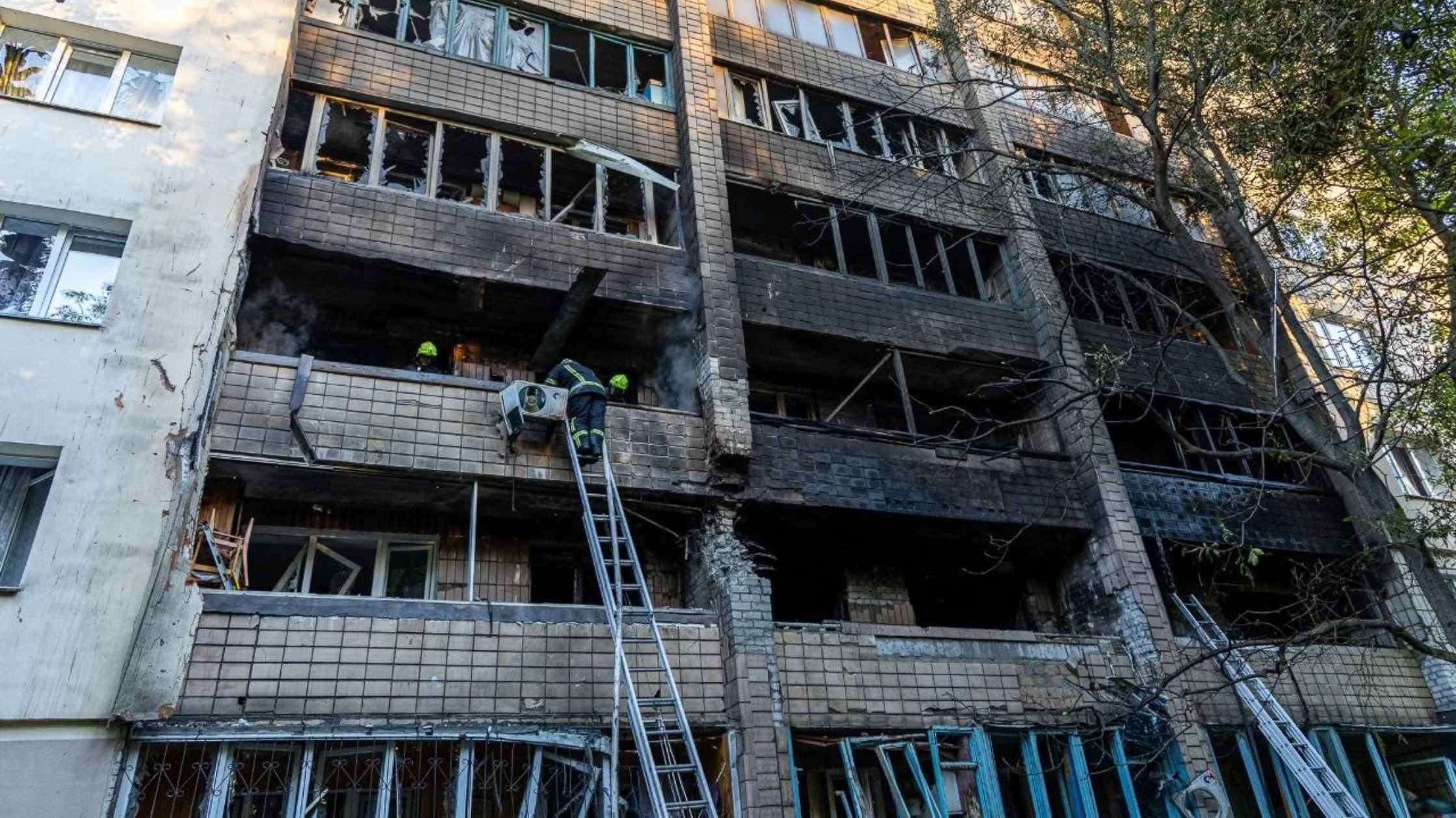 У ніч на 4 липня Київ безперервно атакували російські дрони та балістика