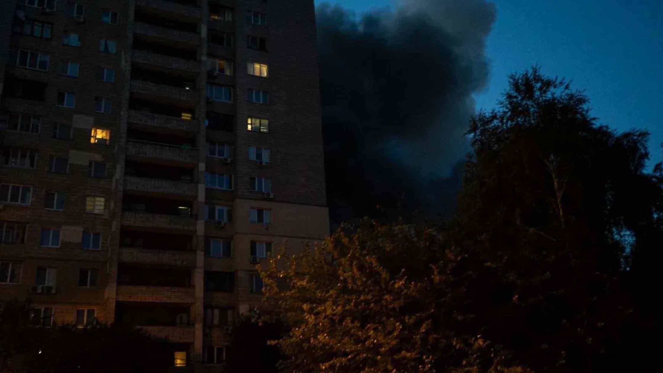 У ніч на 4 липня Київ безперервно атакували російські дрони та балістика