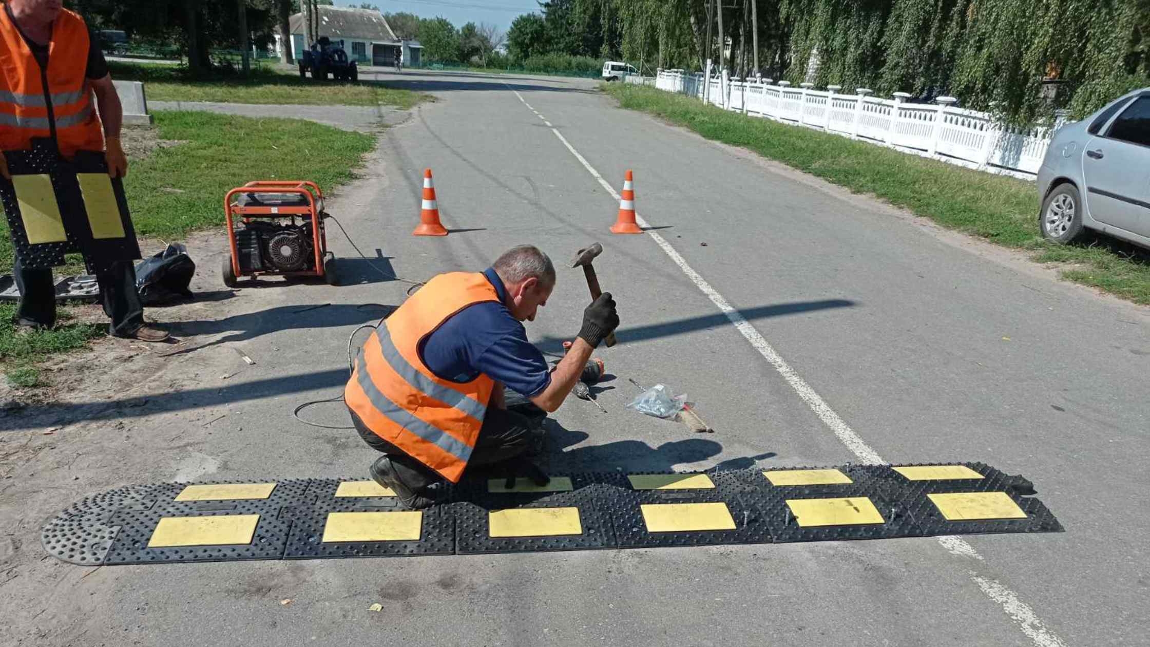 У Радівці встановили чотири «лежачих поліцейських»