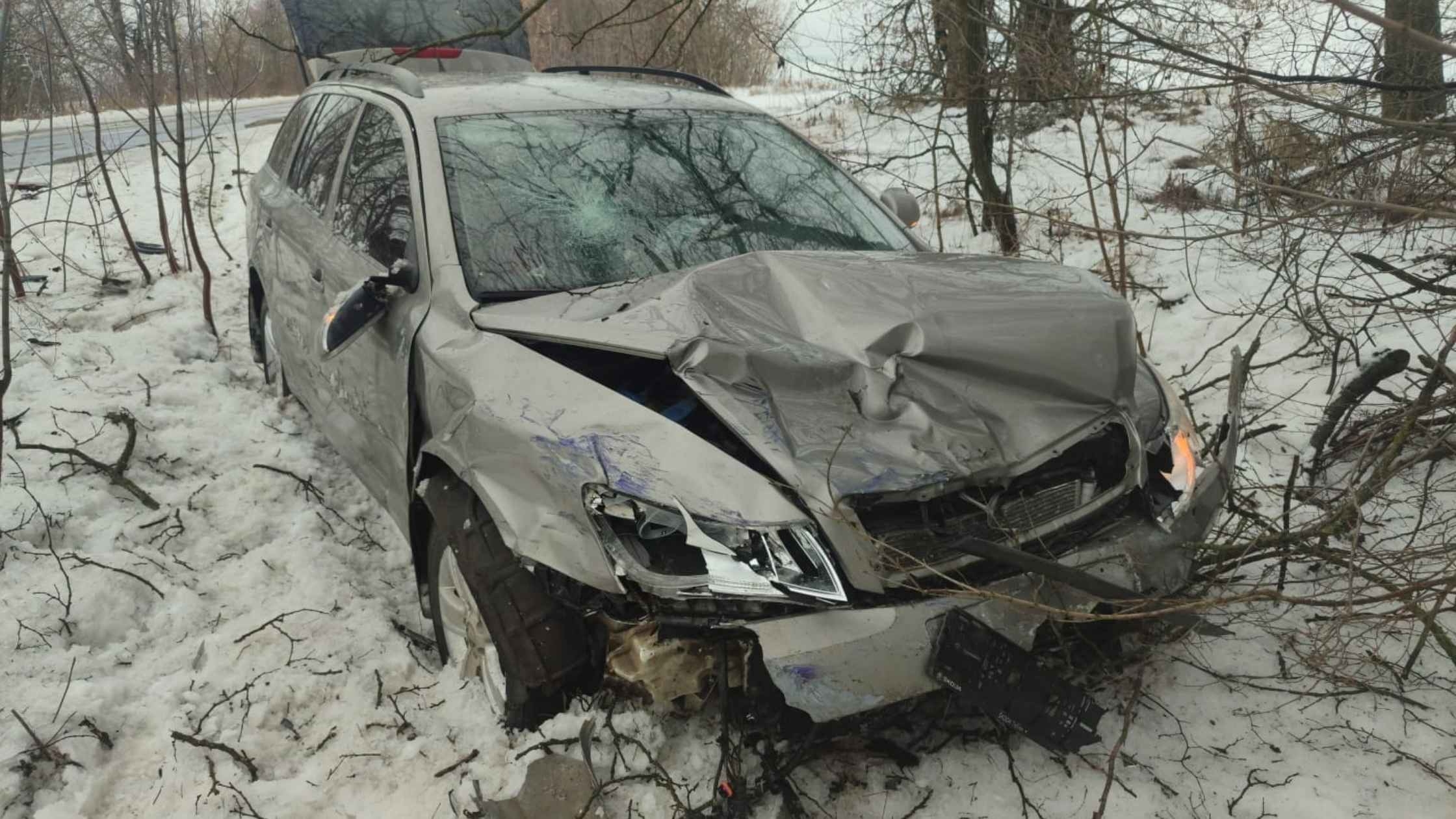 У Тульчинському районі на трасі зіткнулись два легковики, один з водіїв госпіталізований