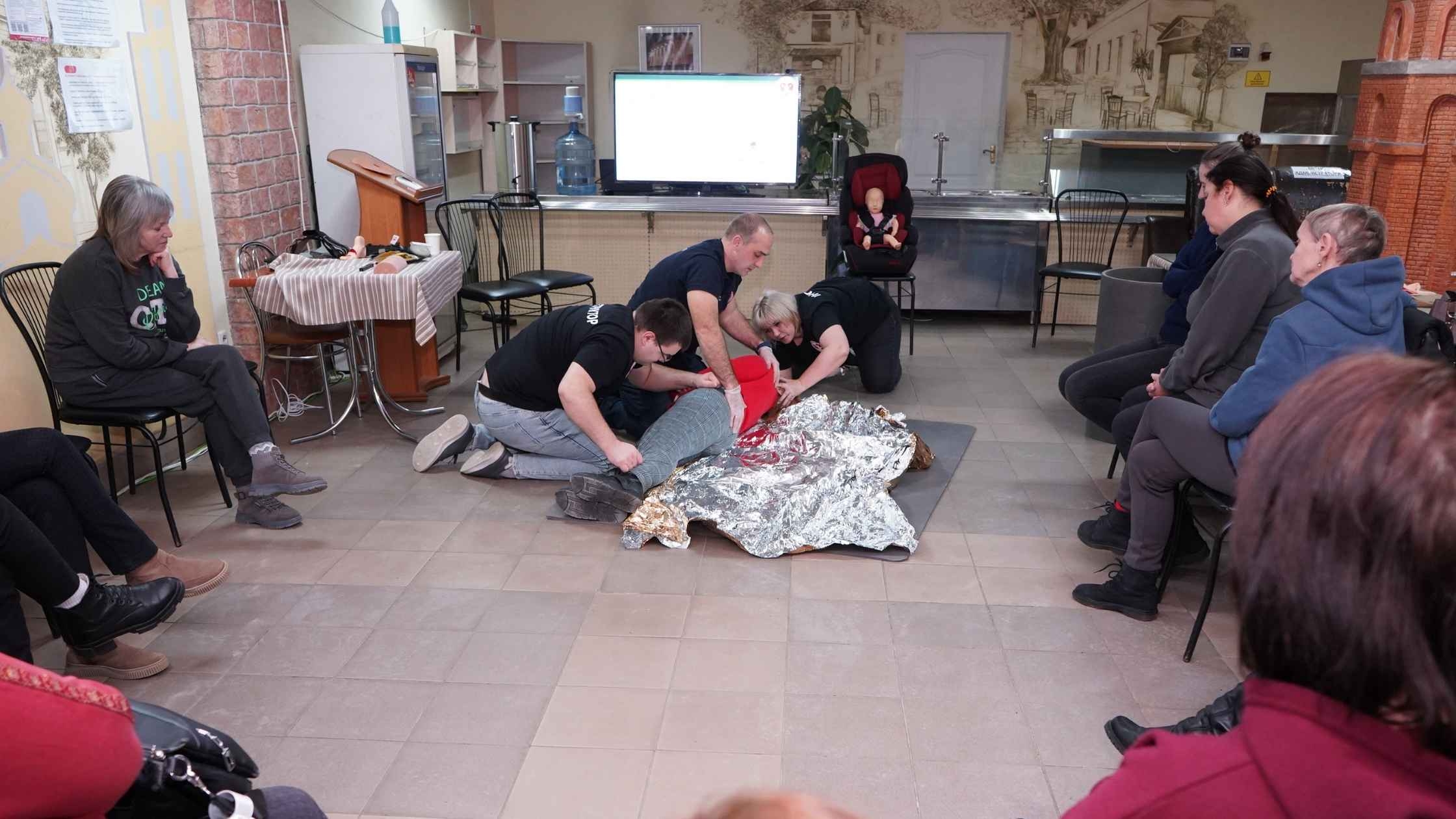 У Вінниці 29 голів правлінь ОСББ навчилися надавати домедичну допомогу