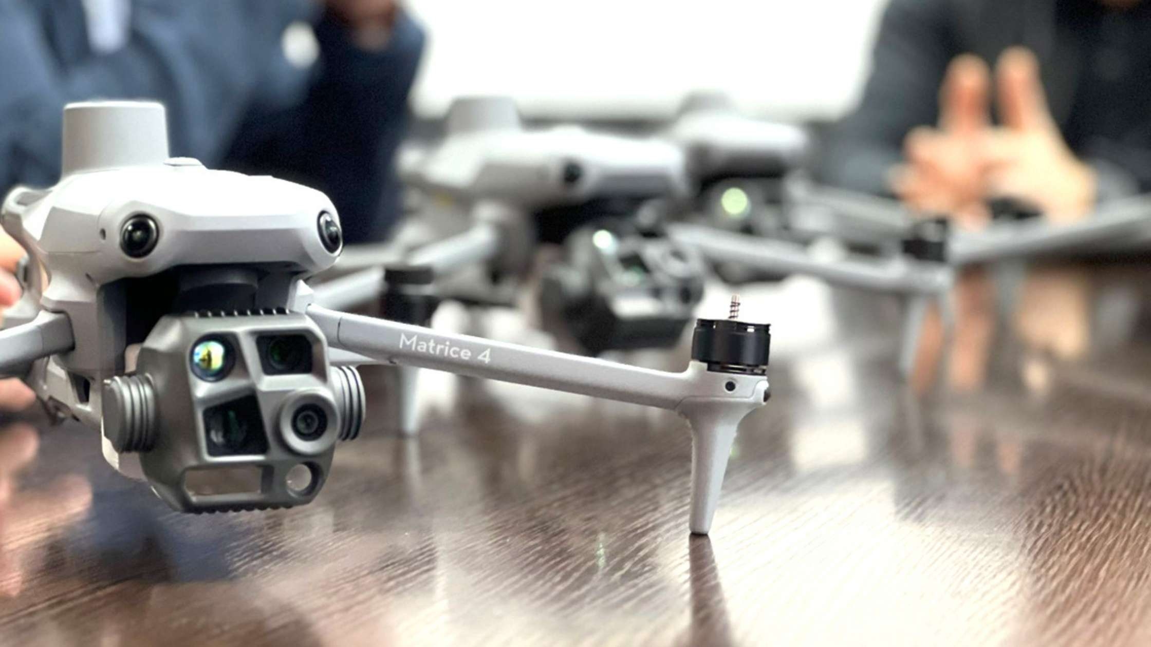 У Вінниці бійцям поліцейським-спецпризначенцям передали сучасні дрони