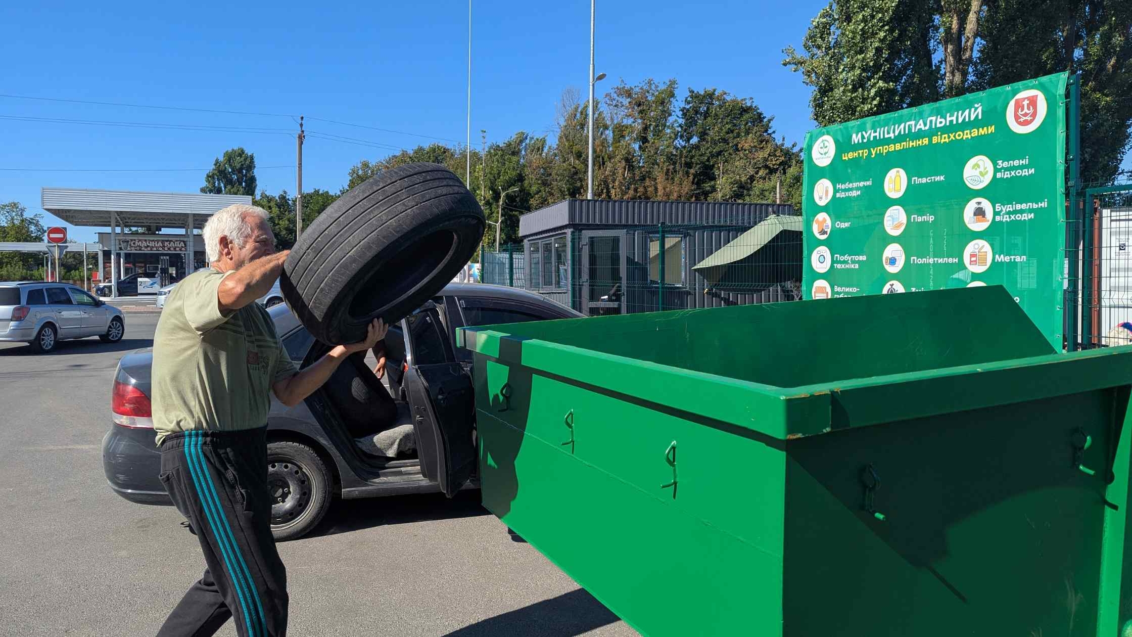У Вінниці дедалі більше водіїв долучаються до правильної утилізації автошин