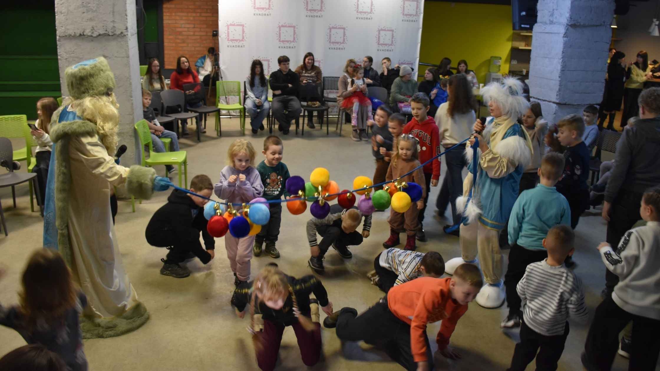 У Вінниці для дітей полеглих воїнів та малечі з багатодітних родин влаштували ігротеку