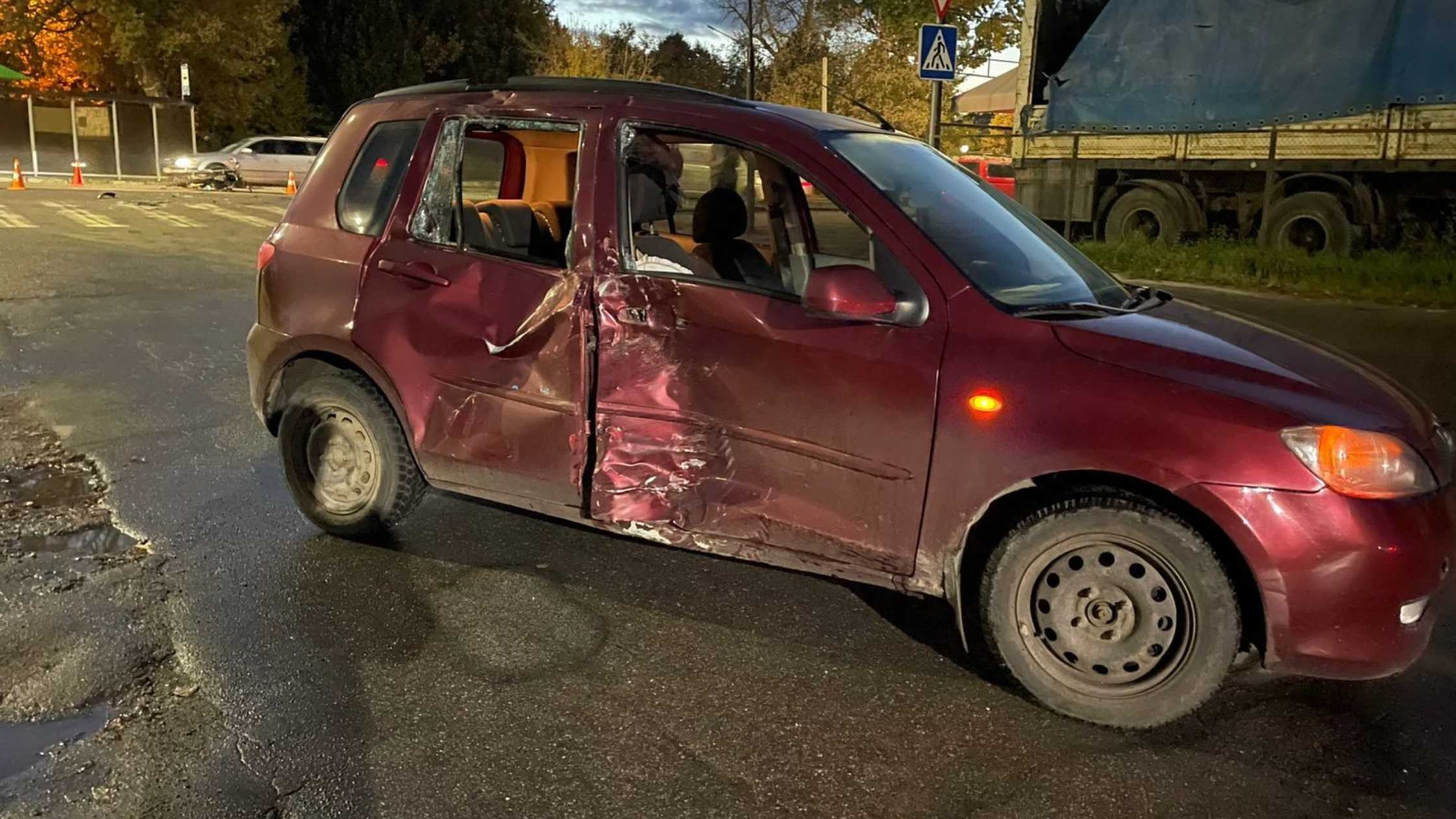У Вінниці госпіталізували водія мотоцикла після зіткнення із легковиком