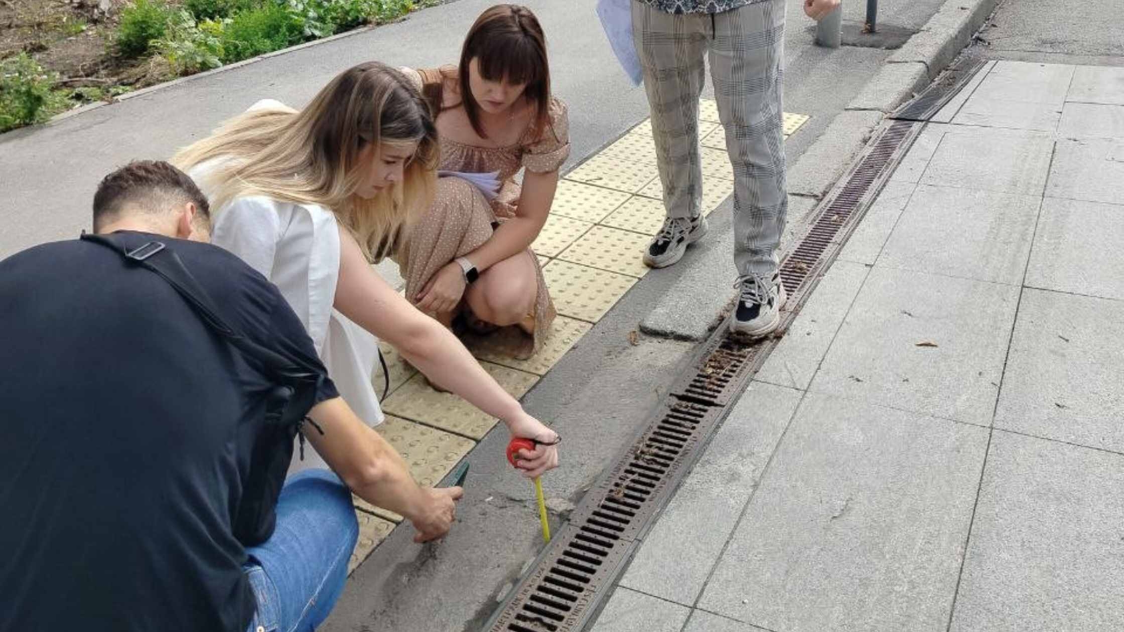 У Вінниці інспектували безбар'єрний маршрут від простору “Побратим” до зупинки по вул.Отамановського