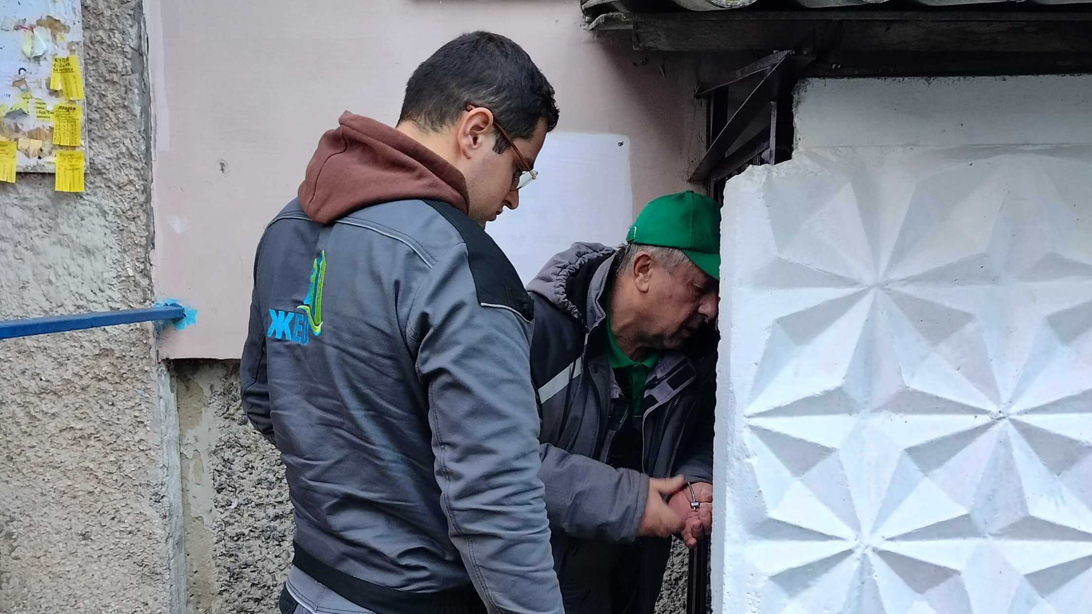 У Вінниці із залученням правоохоронців демонтували перешкоду на вході до тимчасового укриття