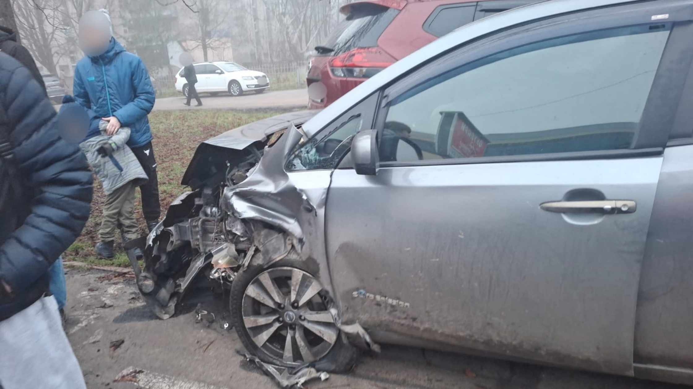 У Вінниці на перехресті проспекту Юності та вул.Порика зіткнулися два авто