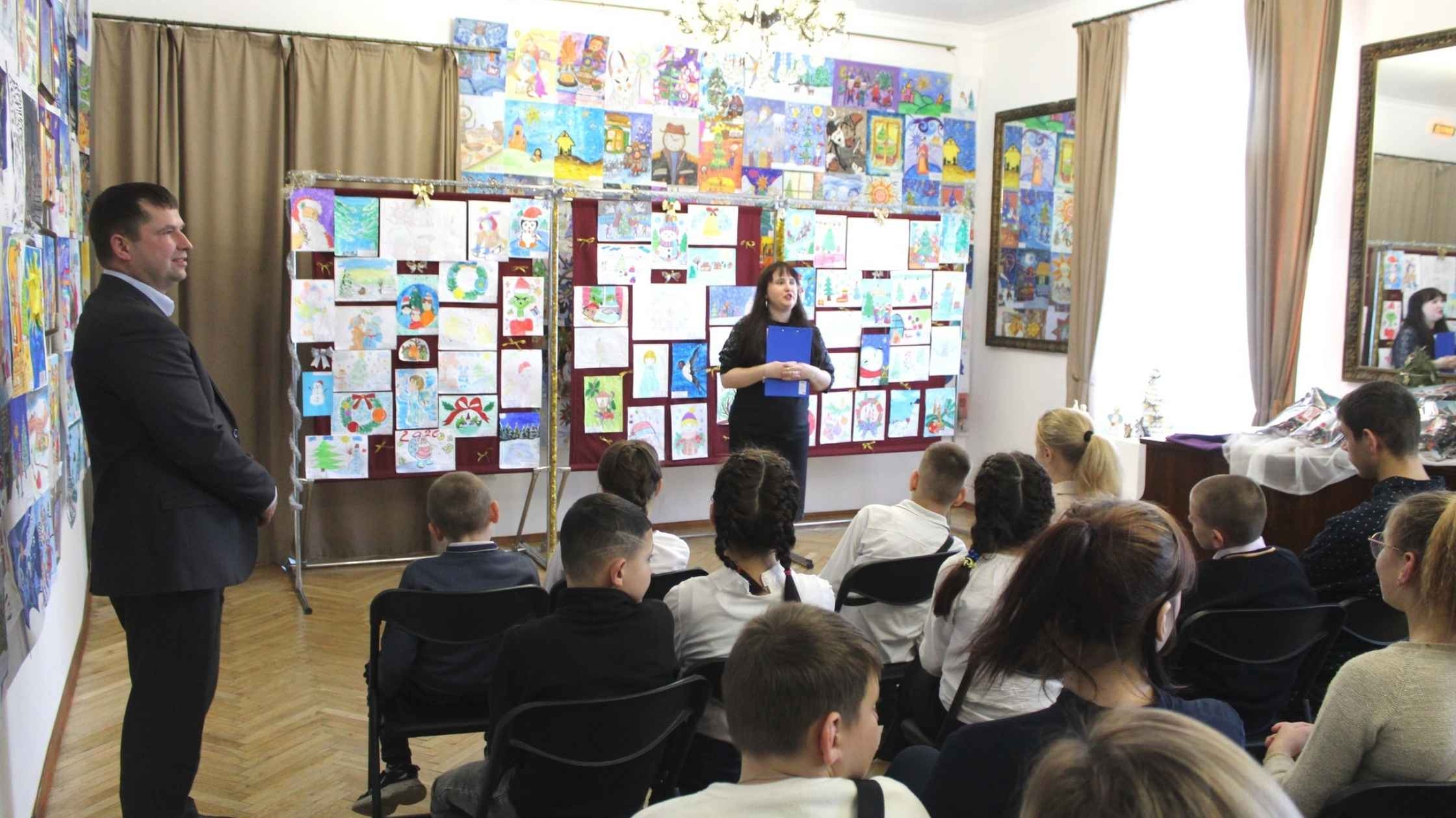 У Вінниці нагородили учасників пленер-акції візуальної творчості «Прилетіла ластівонька»