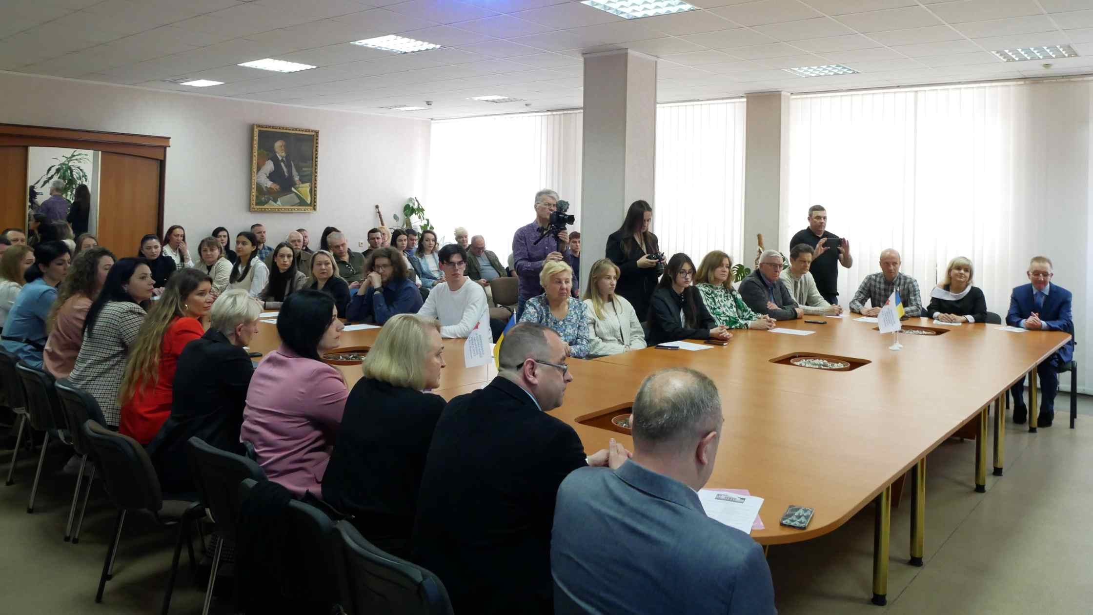 У Вінниці обговорили питання збереження ментального здоров’я в умовах повномасштабної війни