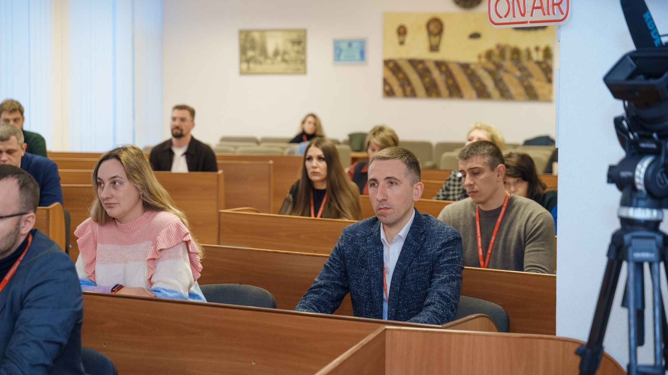 У Вінниці обговорювали хід реалізації проєкту «Рух без бар’єрів»