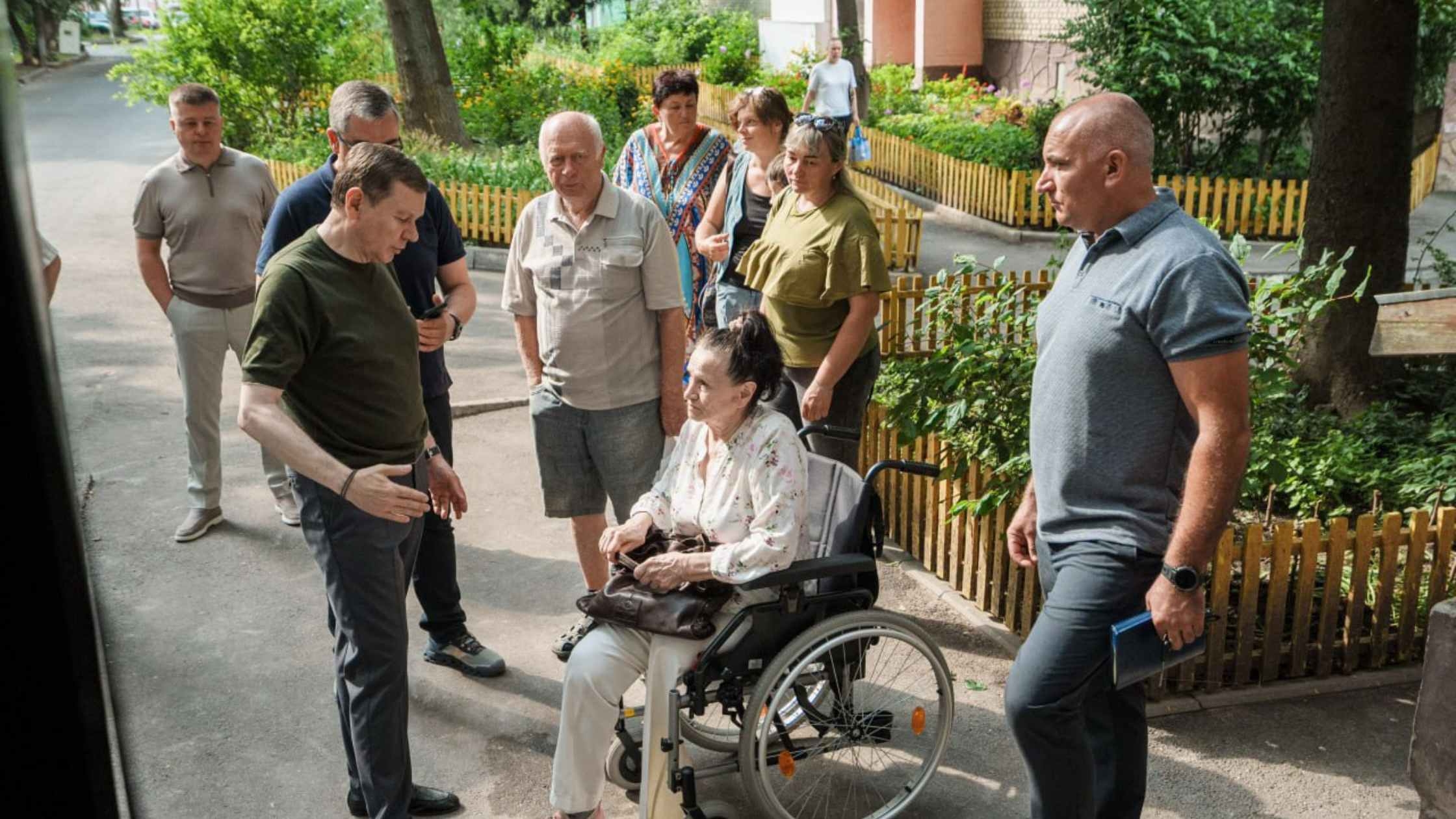 У Вінниці оглянули будинки, де тривають роботи з облаштування безбар’єрного простору