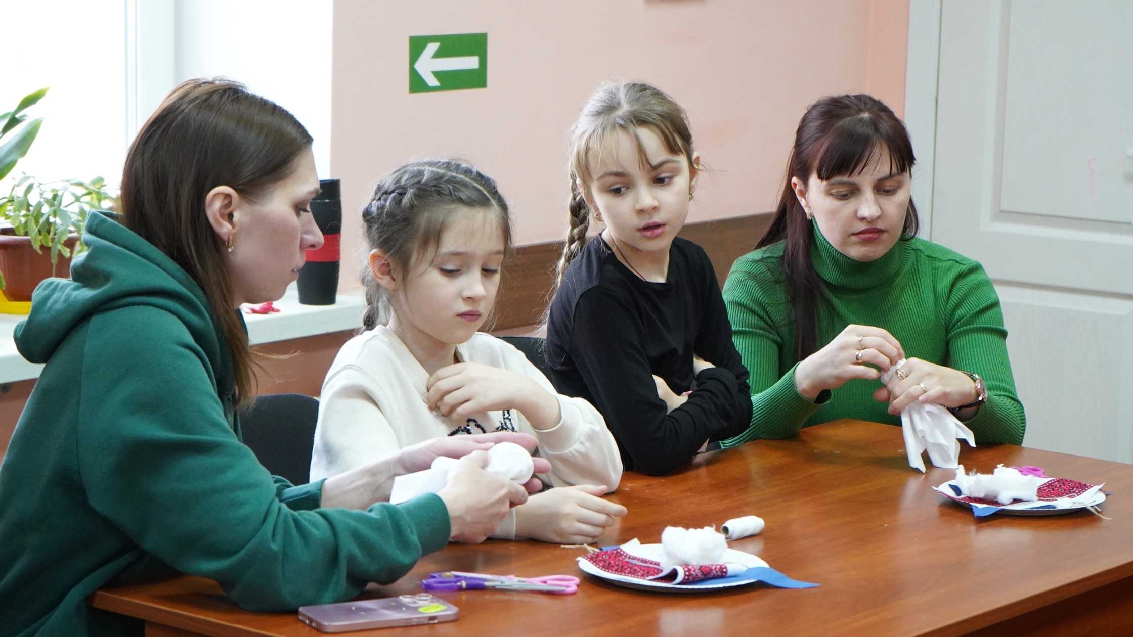 У Вінниці організували родинний майстер-клас з виготовлення ляльки-мотанки