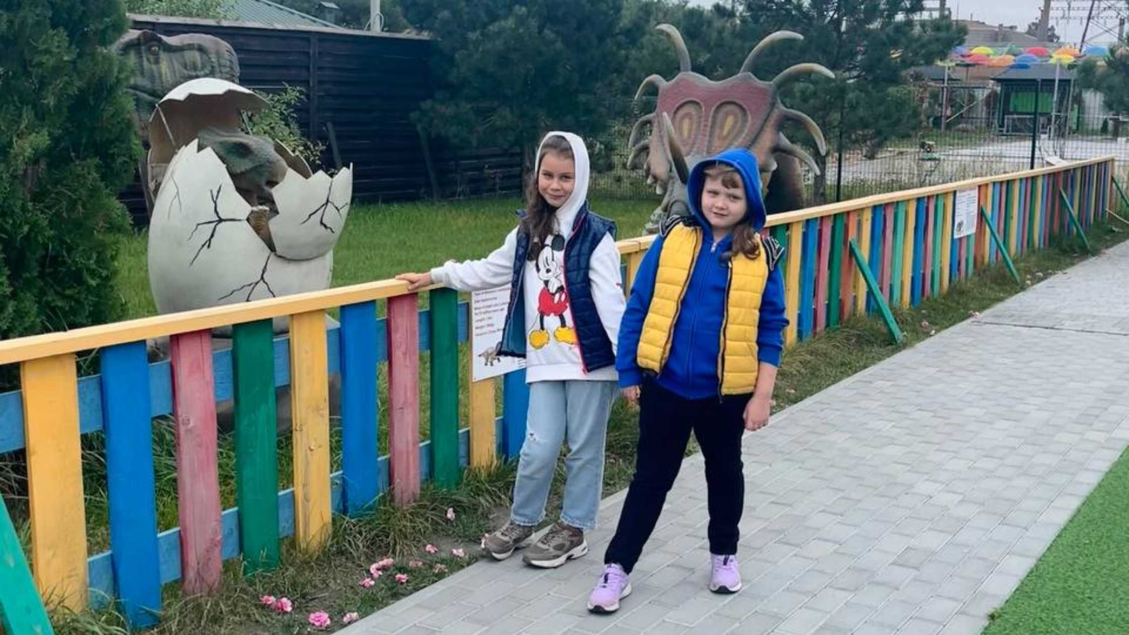 У Вінниці організували відпочинок у зоопарку та Динопарку для маріупольців