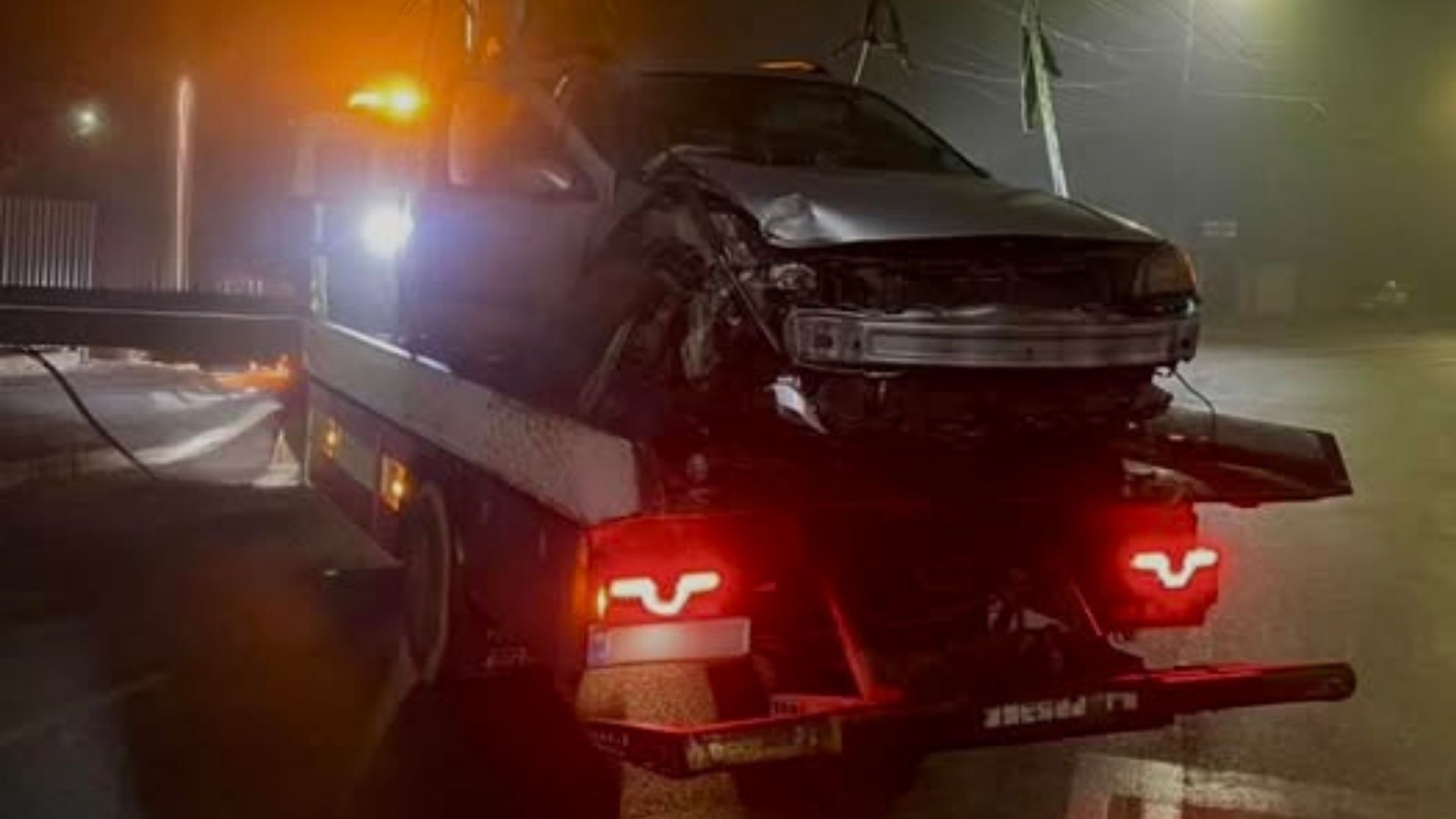 У Вінниці п'яний водій не впорався з кермуванням і протаранив електроопору