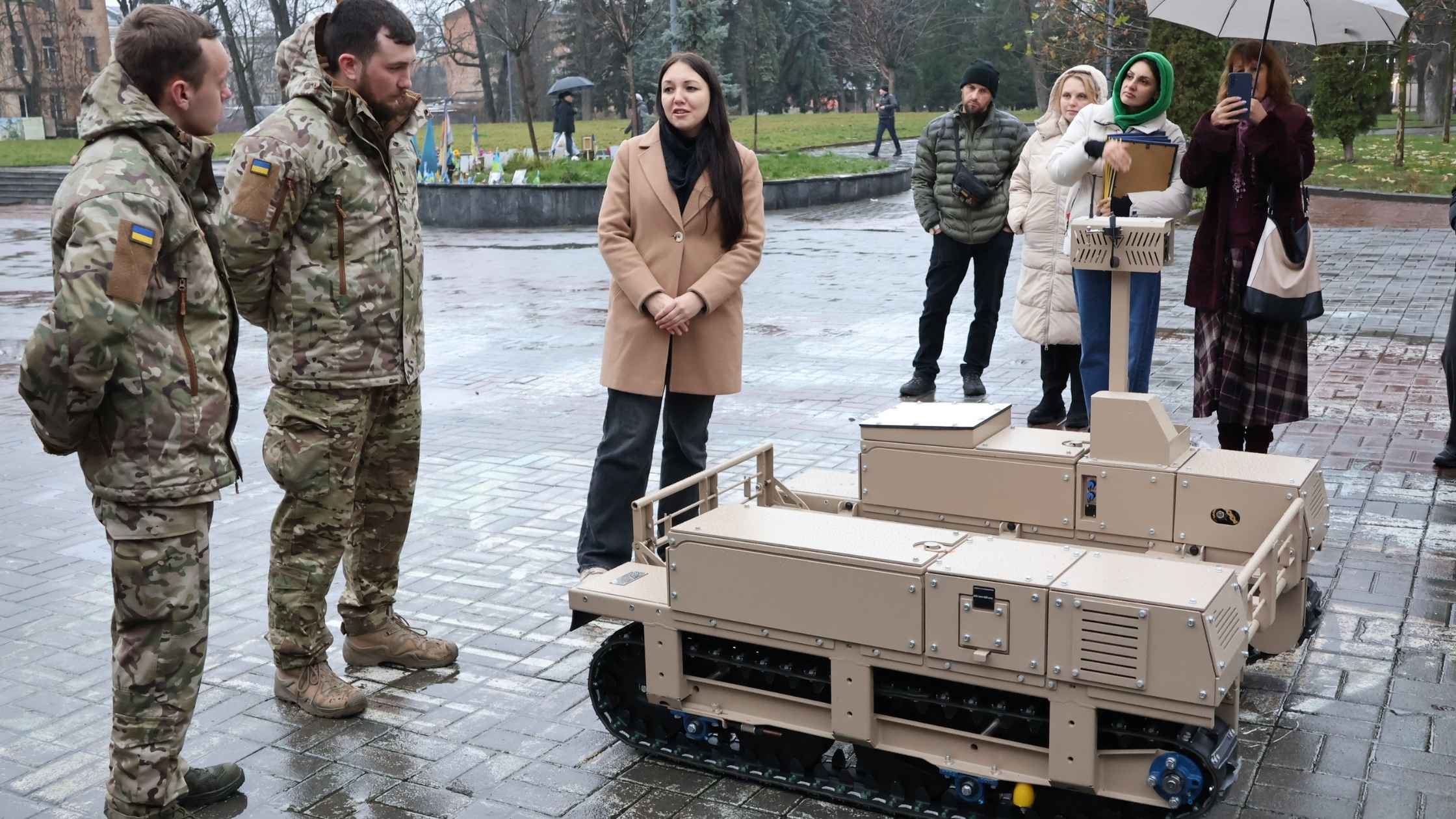 У Вінниці передали нацгвардійцям платформу «TerMIT», придбану завдяки збору кришечок