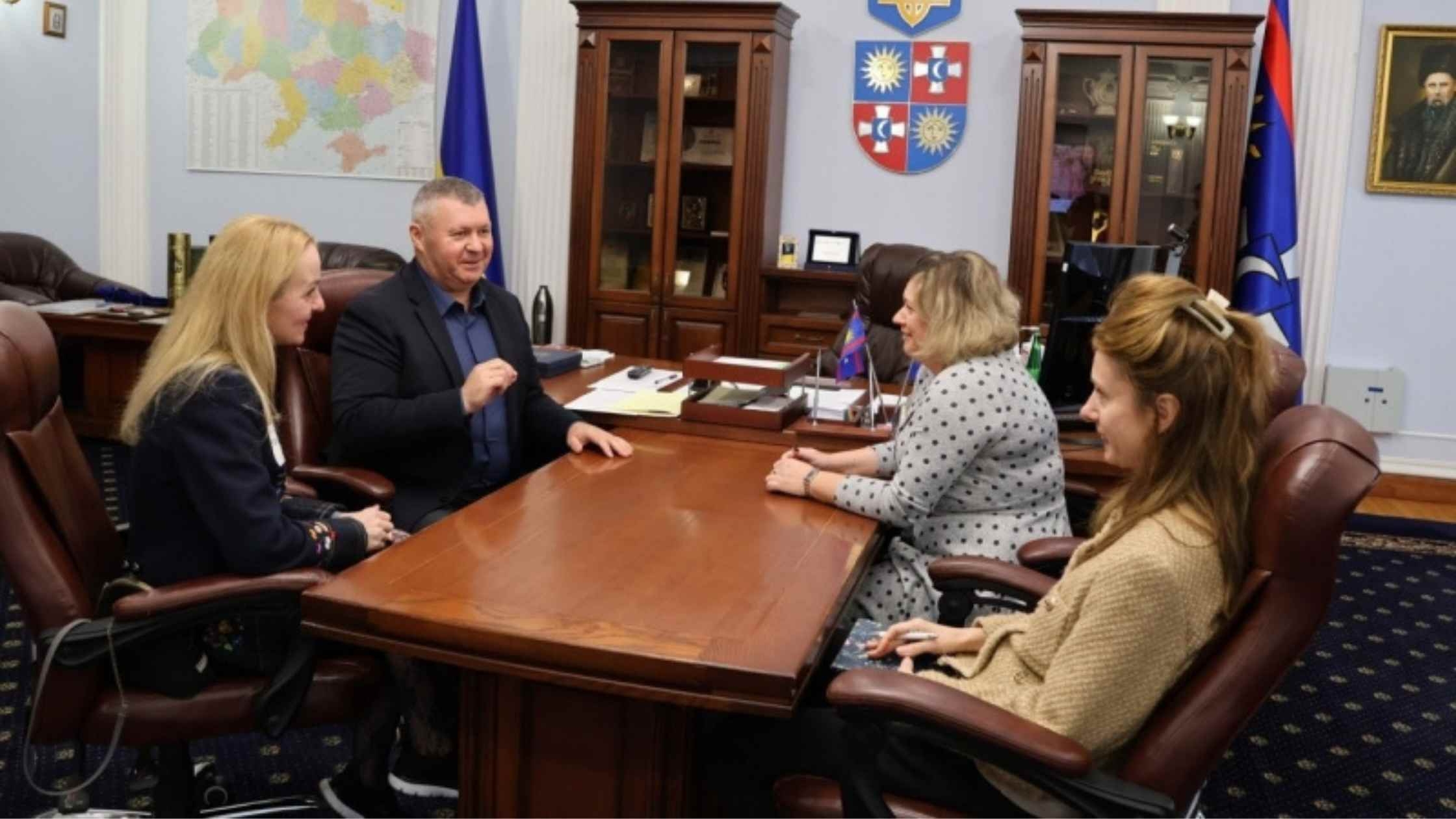У Вінниці представників регіональних команд вчили реалізовувати грантові проєкти