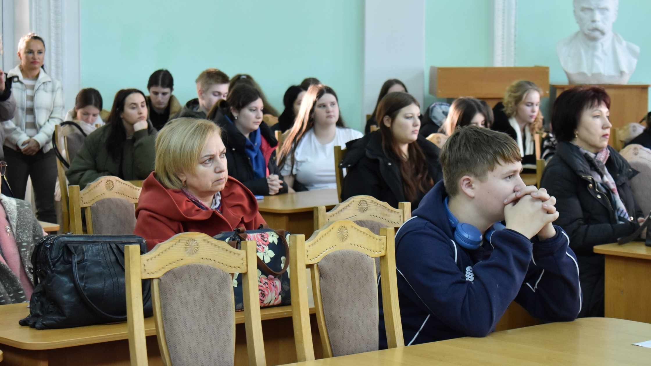 У Вінниці презентували книгу «Подих Янгола» заслуженого журналіста України Василя Кізки