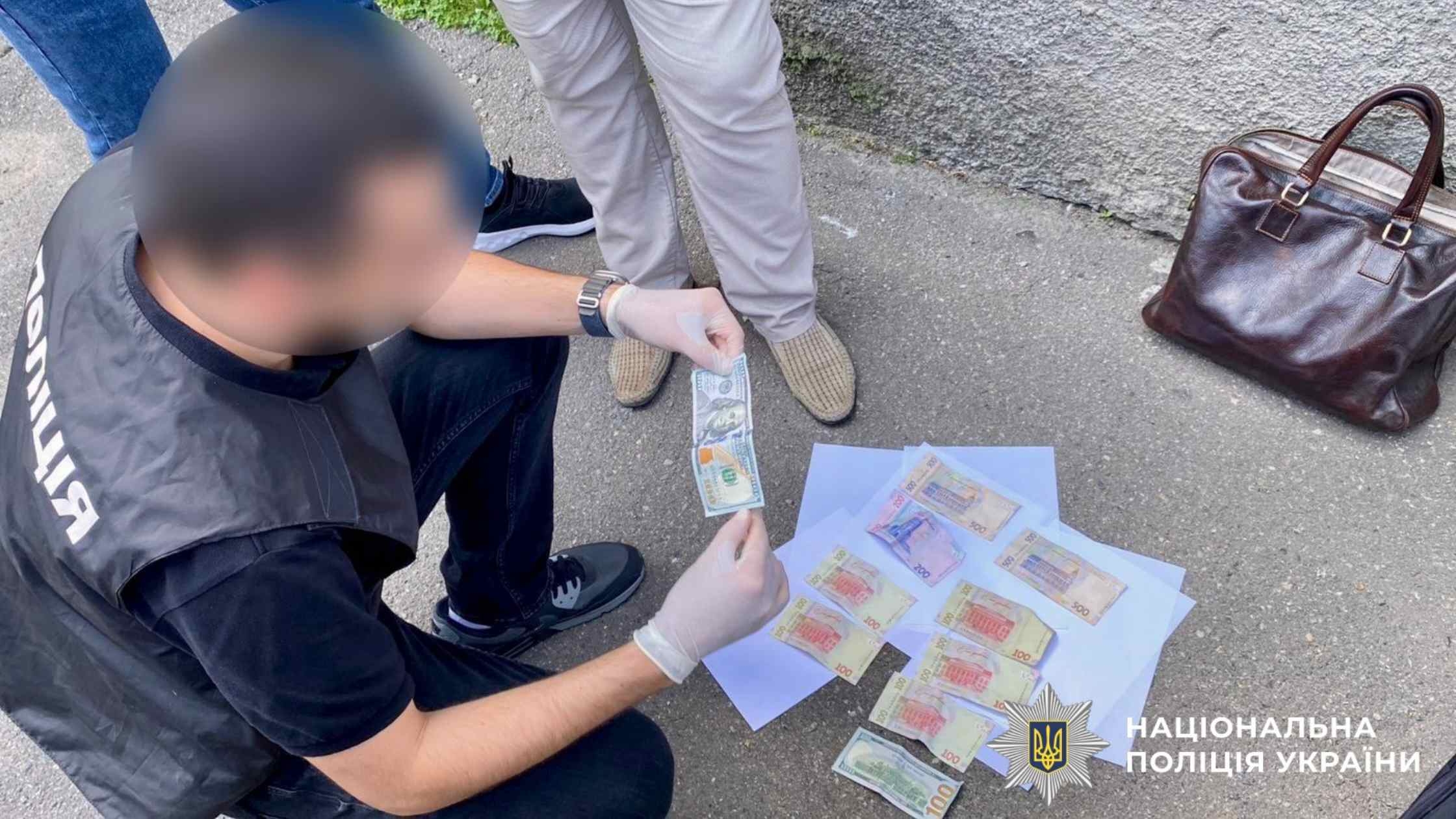 У Вінниці професор вимагав у абітурієнта 800 доларів й погорів на хабарі