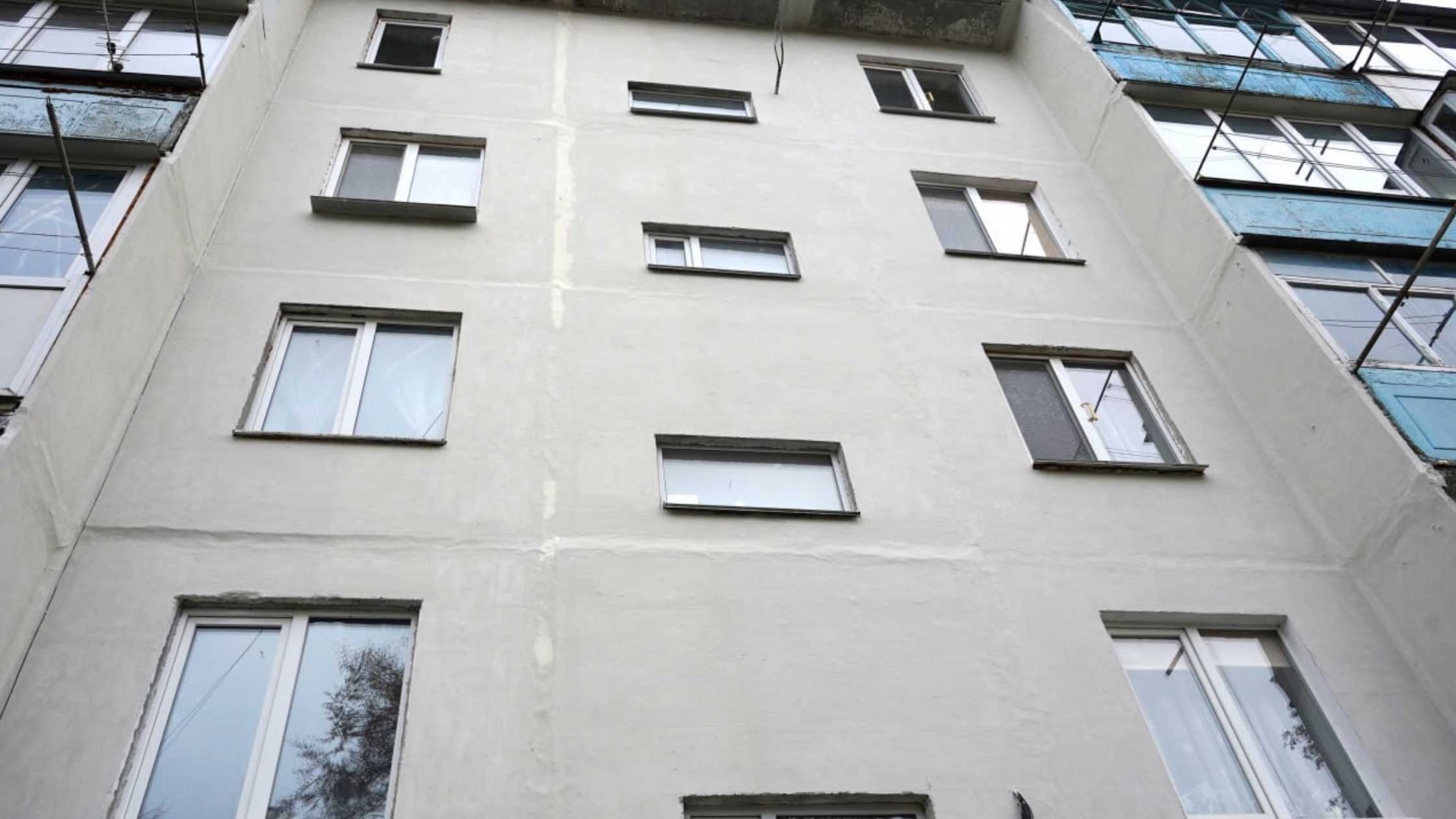 У Вінниці ремонтують міжпанельні шви багатоповерхівки на вулиці 600-річчя