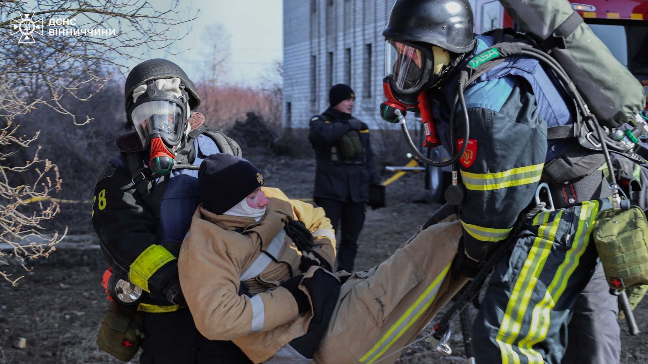 У Вінниці рятувальники, поліцейські та медики провели спільні навчання на об’єкті критичної інфраструктури