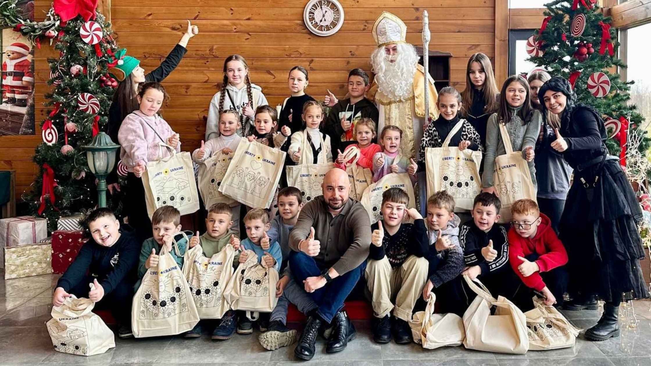 У Вінниці відбулися різдвяні свята для дітей з родин полонених і загиблих воїнів