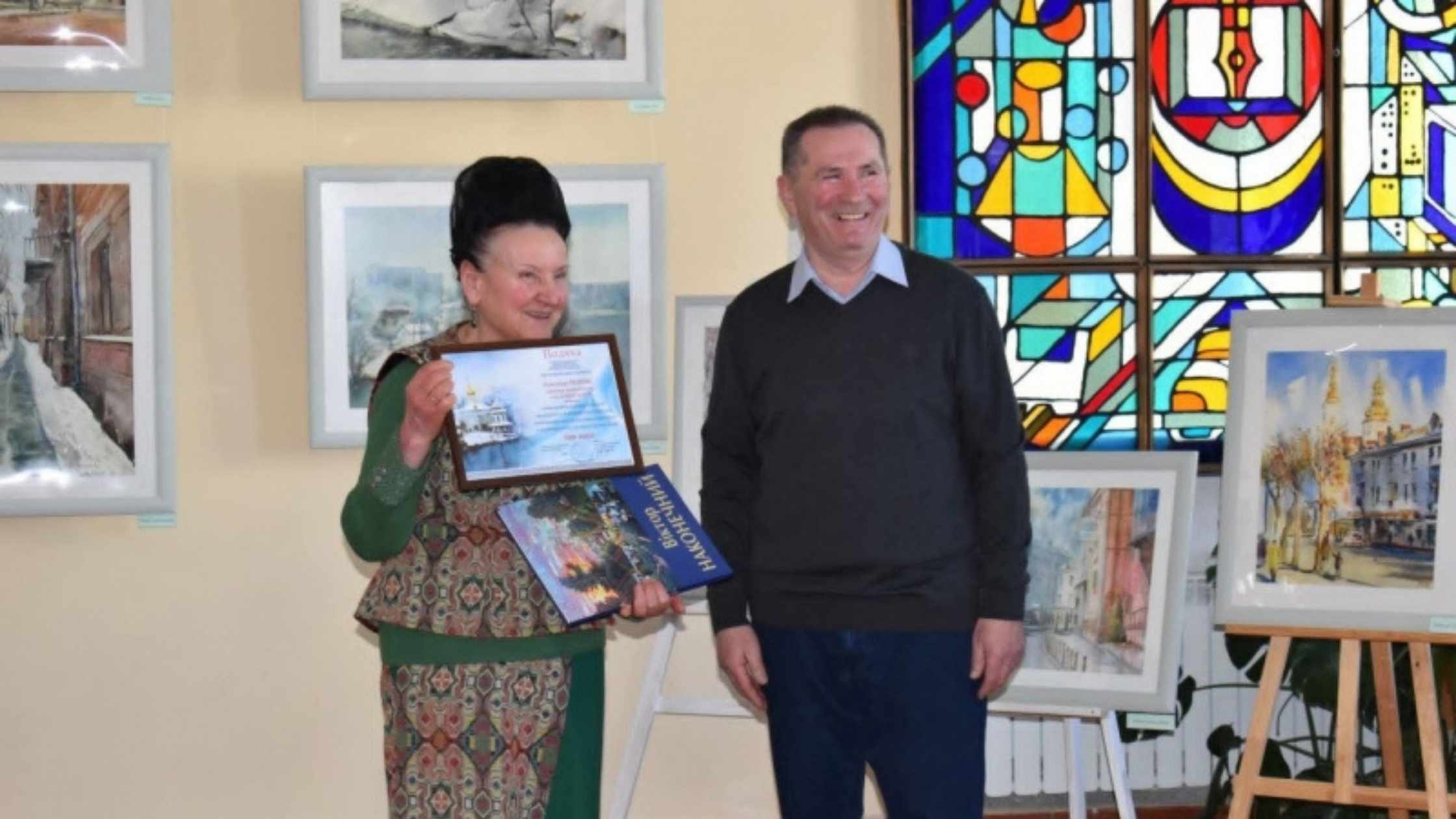 У Вінниці відкрили виставку картин «Барви акварелі» Олександра Пелешка