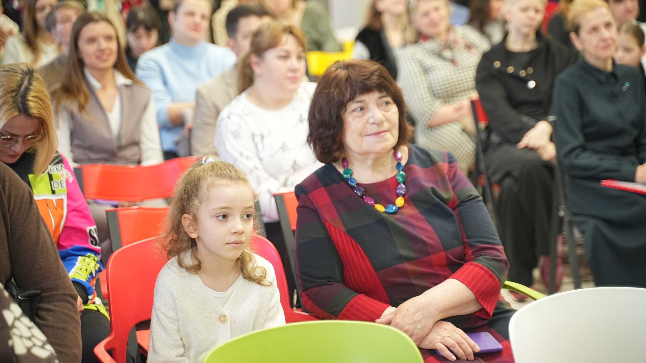 У Вінниці відзначили 15 років роботи мережі VinSmart Центр