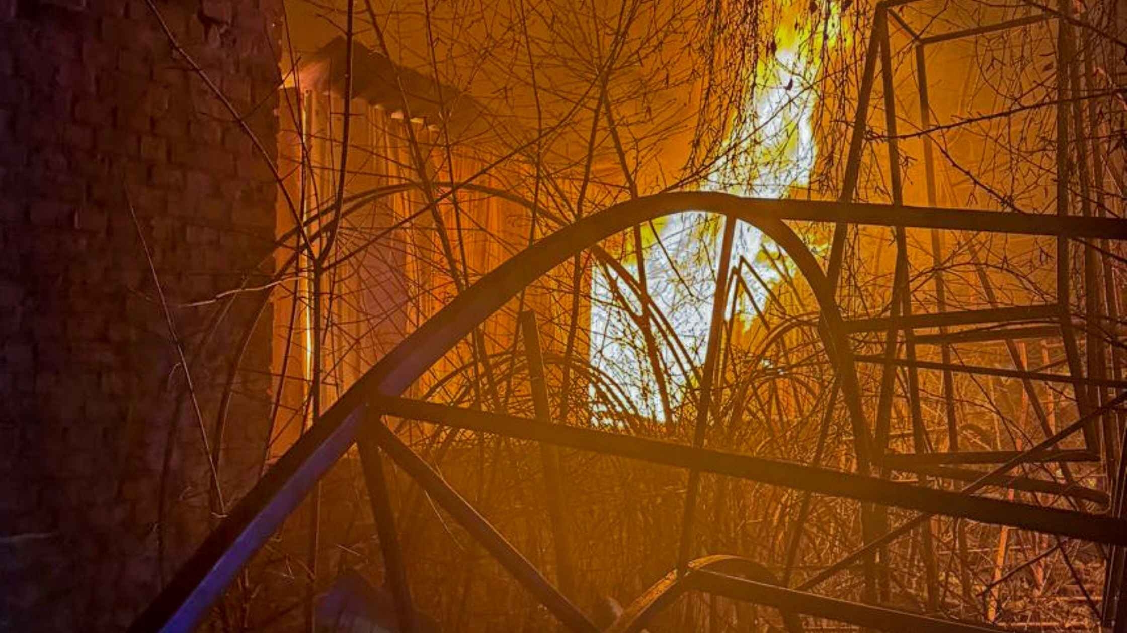 У Вінниці вночі згорів металевий вагончик на вул.Скалецького