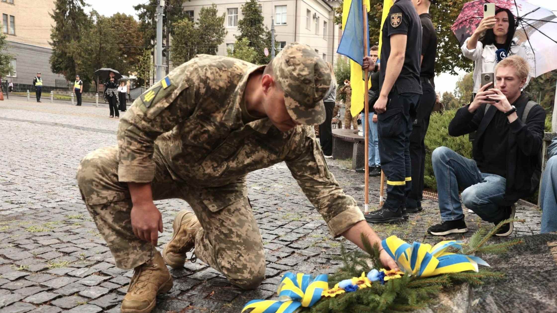 У Вінниці вшанували пам'ять захисників і захисниць, які віддали життя за незалежність