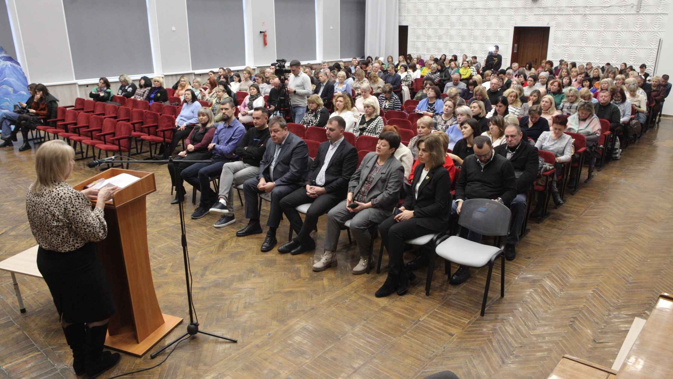 У Вінниці з освітянами та профспілчанами обговорили виконання бюджету за 10 місяців 2024 року