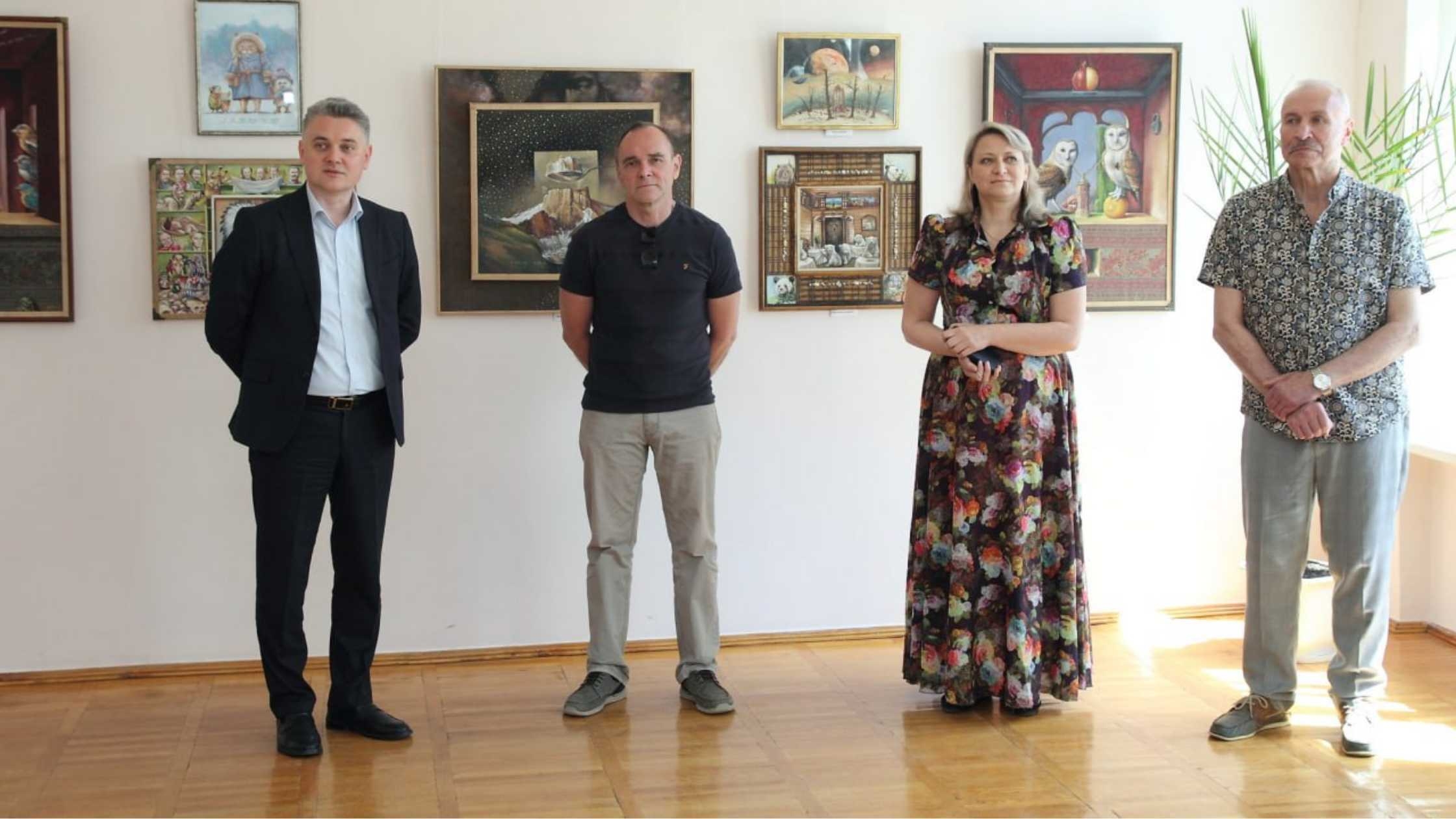 У Вінницькому технічному університеті презентували виставку «Фантазії скромного спостерігача»