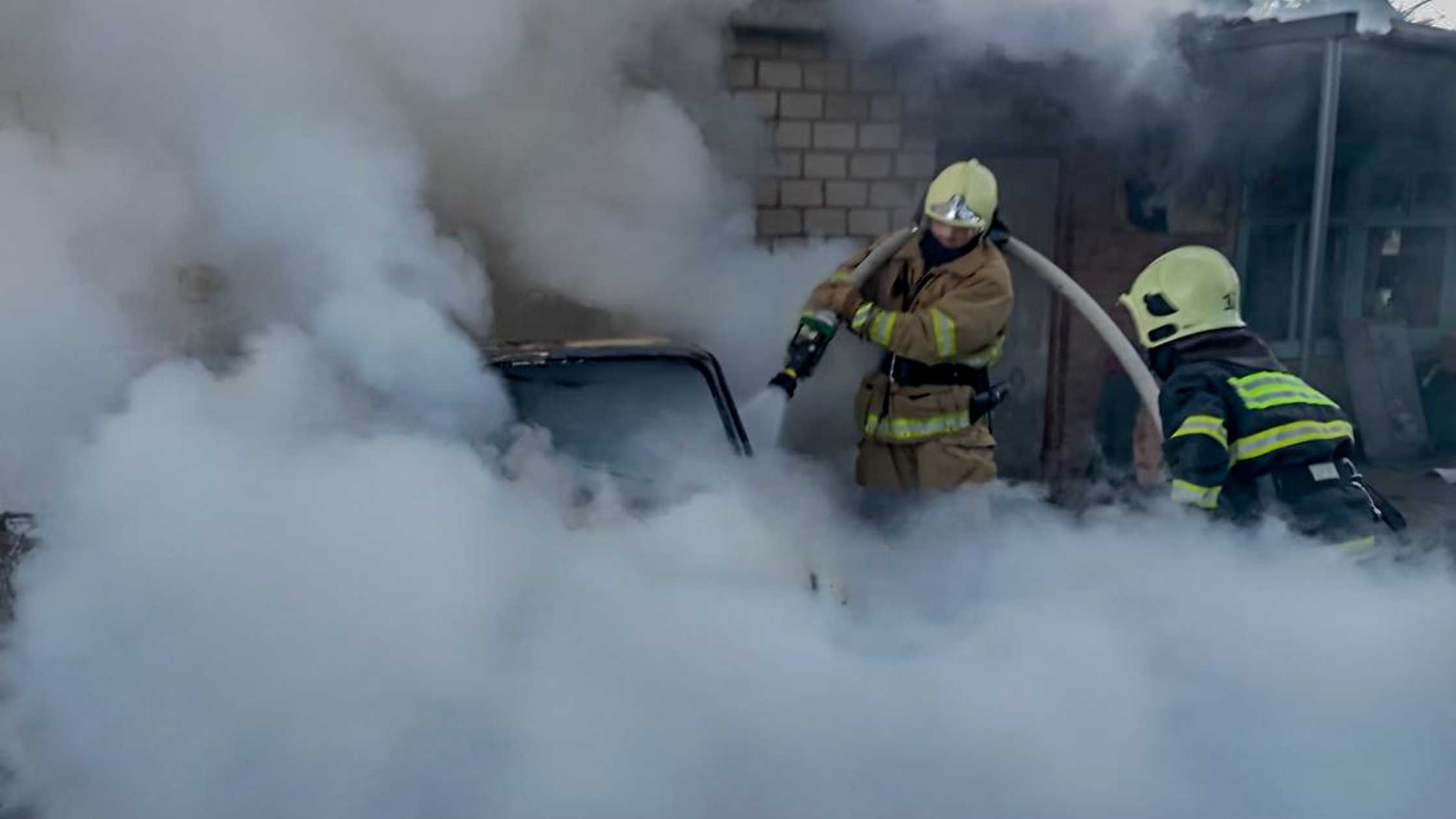 У Вороновиці згорів автомобіль через куріння власниці
