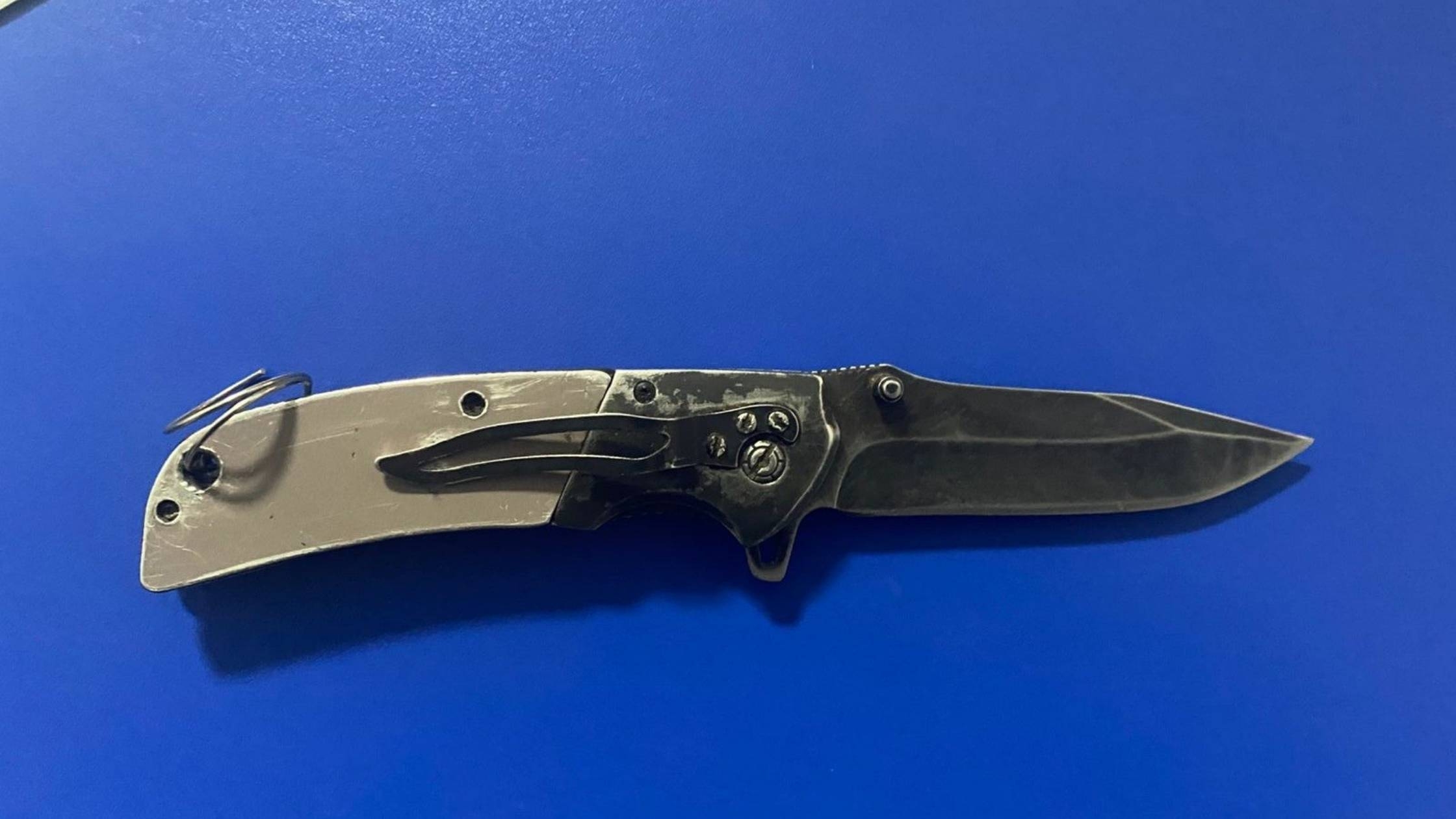 У Жмеринці розбійник з ножем відібрав у чоловіка телефони та банківську картку