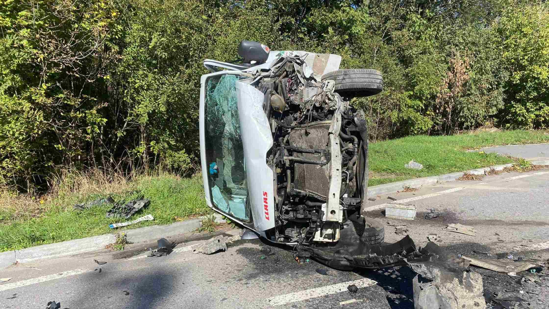 В автотрощі на Вінниччині загинули водійка та пасажирка легковика