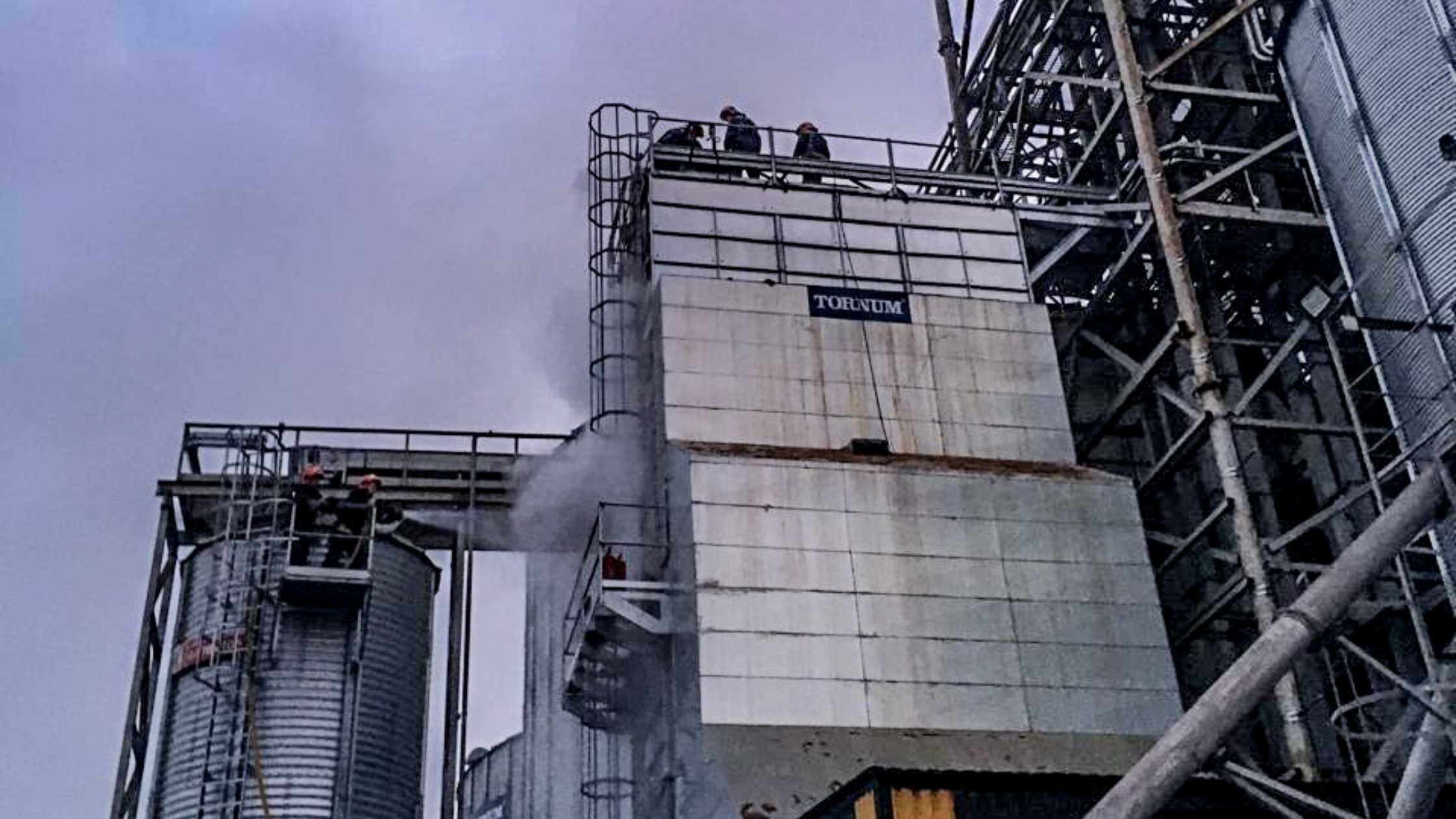 В Якушинецькій та Погребищенській громадах горіли зерносушарки