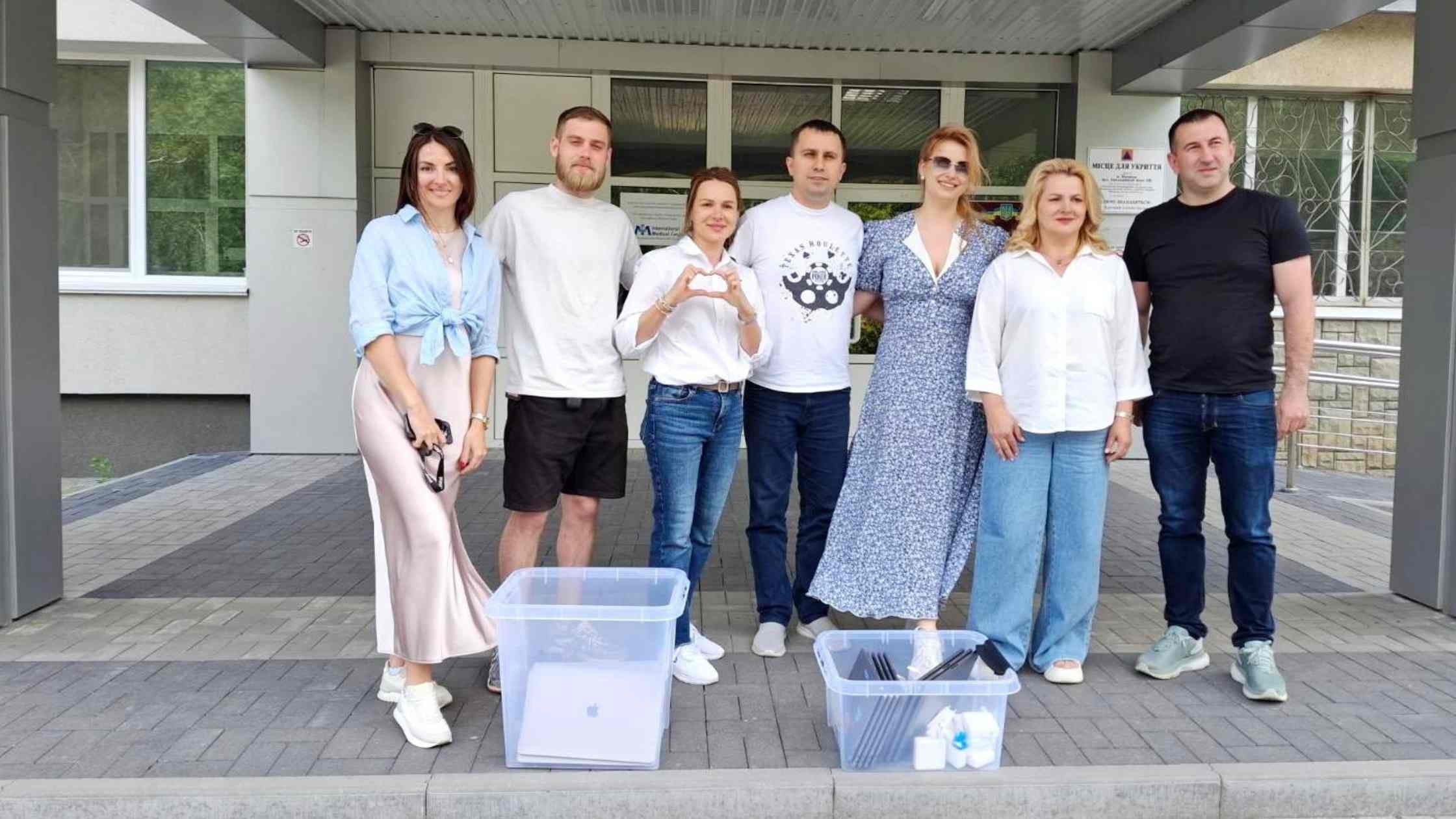 Вінницька лікарня отримала від благодійників 15 ноутбуків