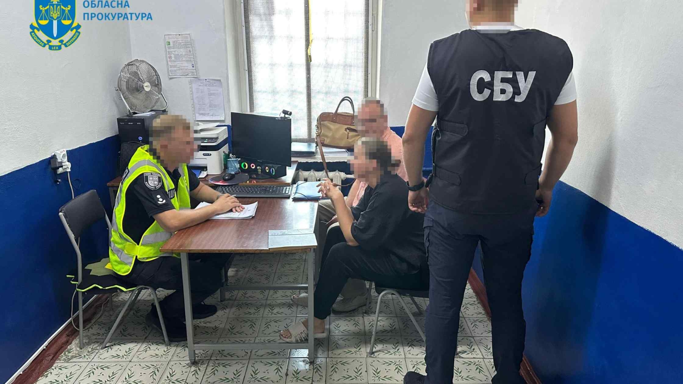 Вінницькі “благодійники” торгували гуманітарними автомобілями для ЗСУ