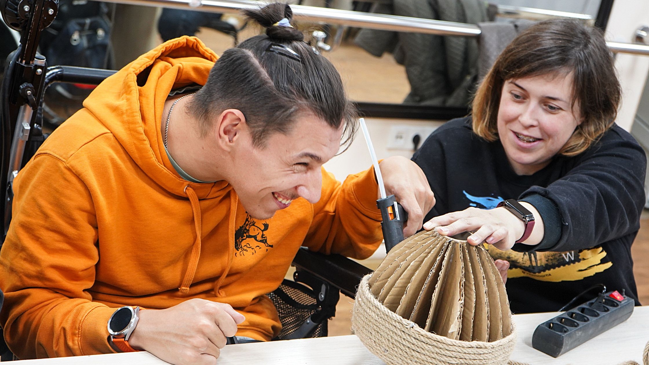 Вінницькі «Експерименти»: як у центрі «Гармонія» поєднують творчість та реабілітацію