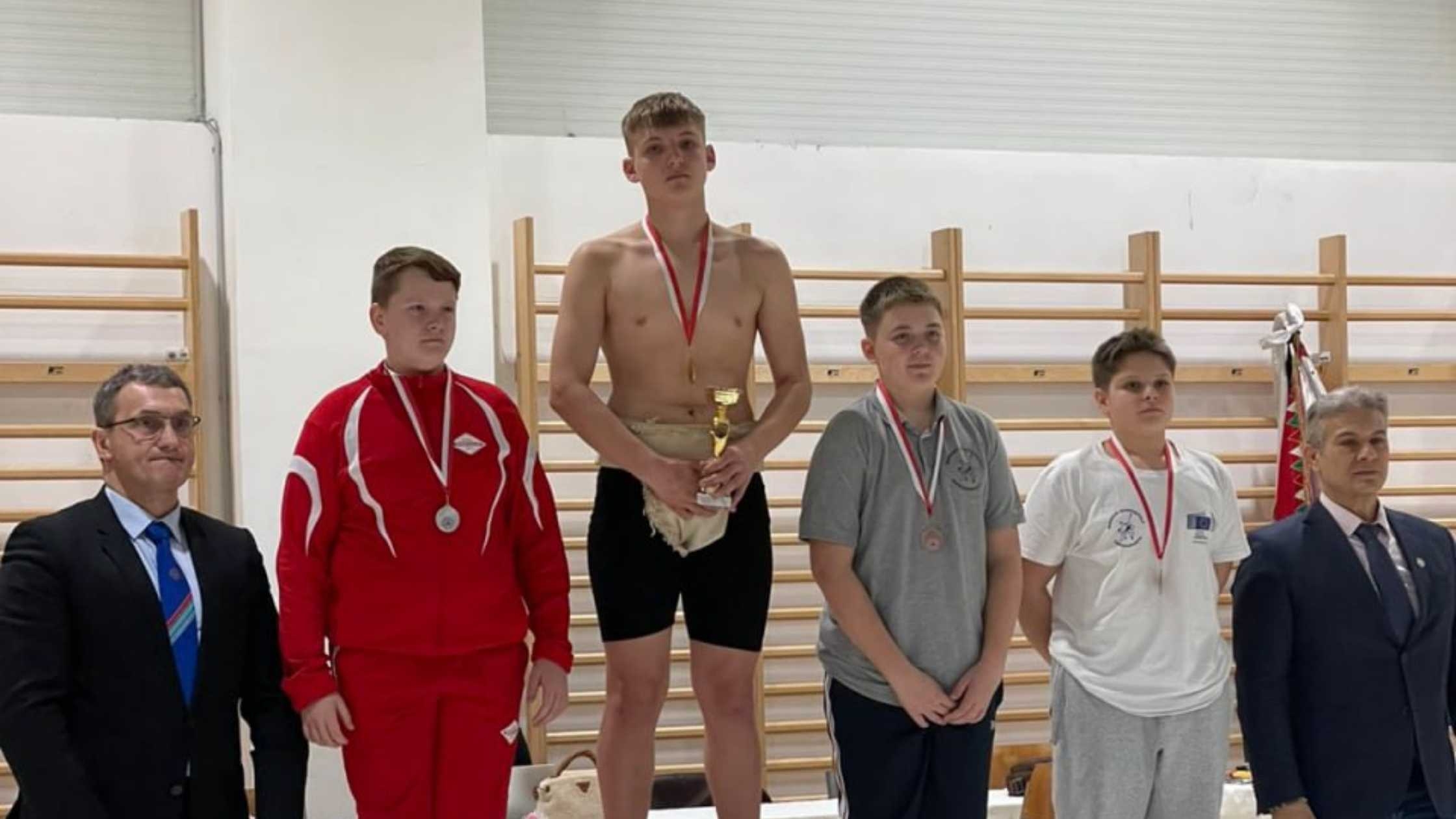 Вінницькі сумоїсти здобули 11 нагород на міжнародному турнірі в Угорщині