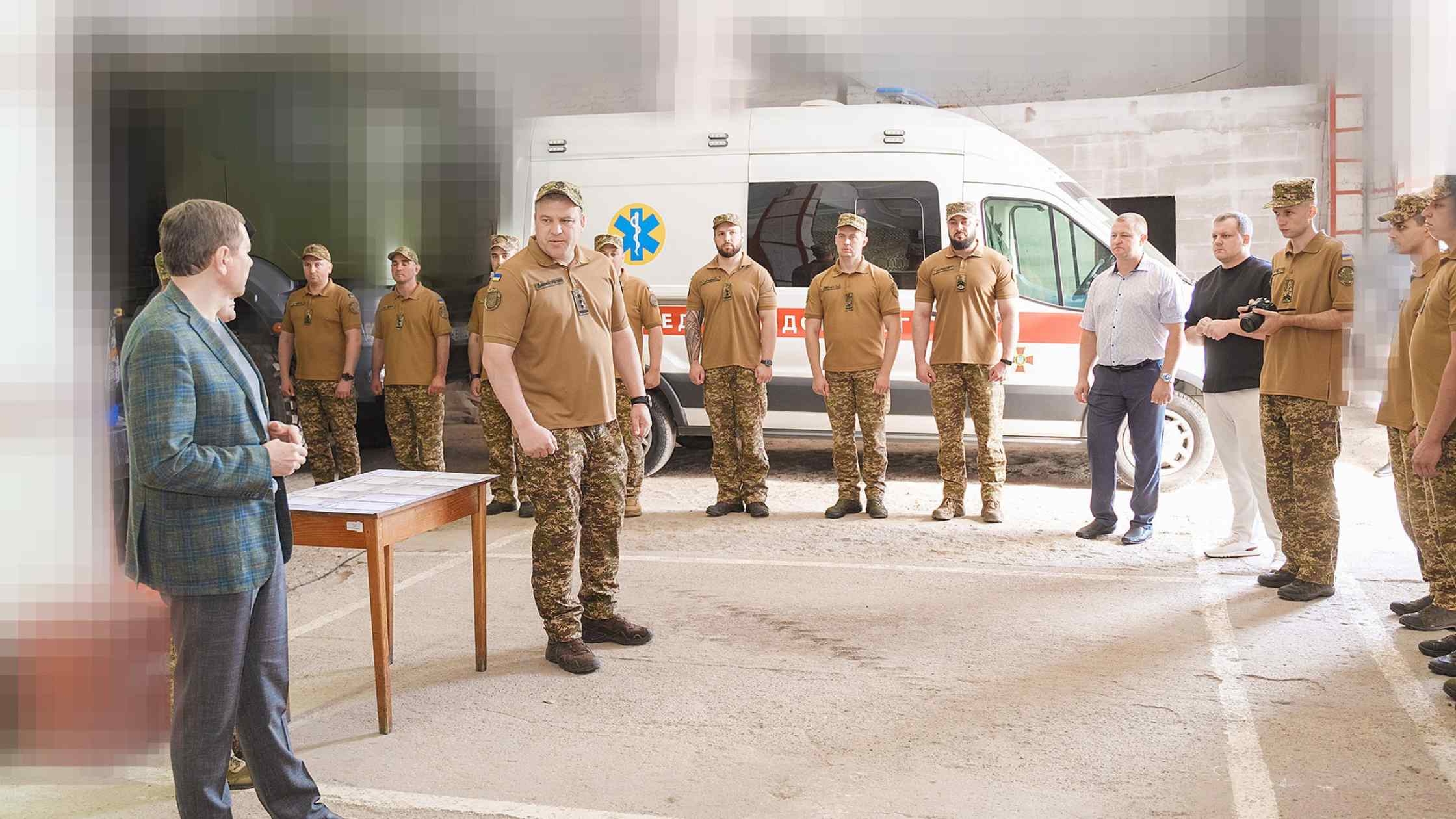 Вінницьким нацгвадійцям передали 100 FPV-дронів, бодікамери, РПГ та трактор для господарських потреб частини