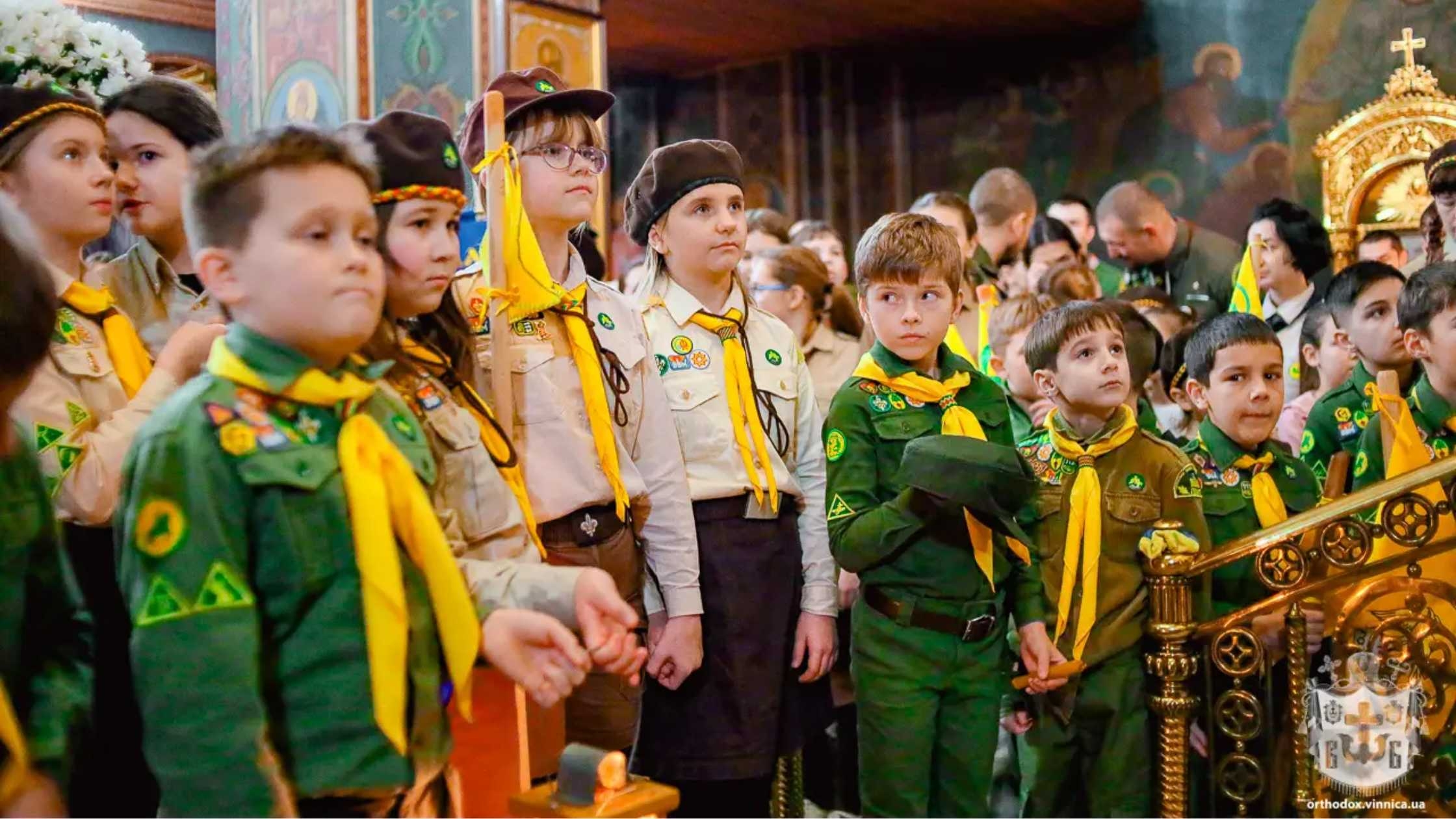 Вифлеємський вогонь миру засяяв у Спасо-Преображенському кафедральному соборі у Вінниці