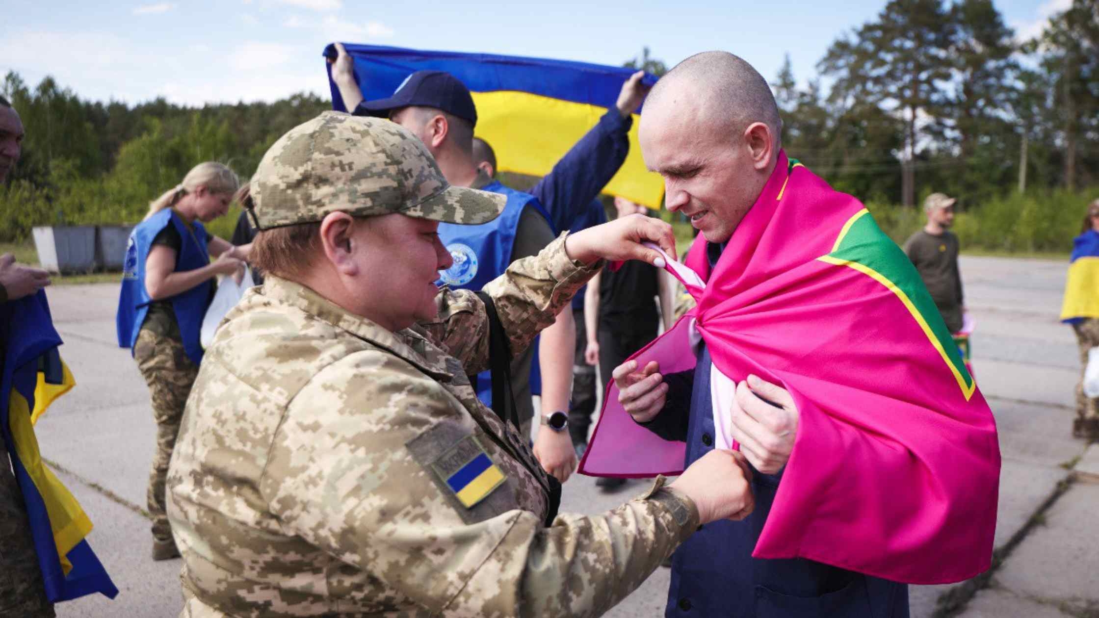 З російського полону повернулися 390 українців. Це перший етап обміну «1000 на 1000»