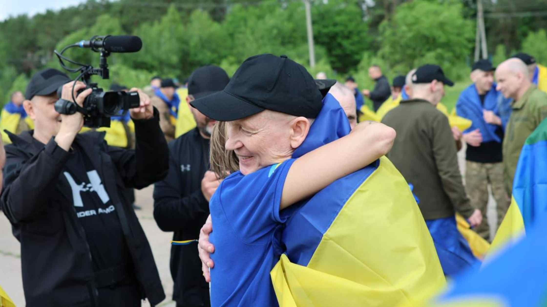 З російського полону звільнили групу важкохворих Захисників